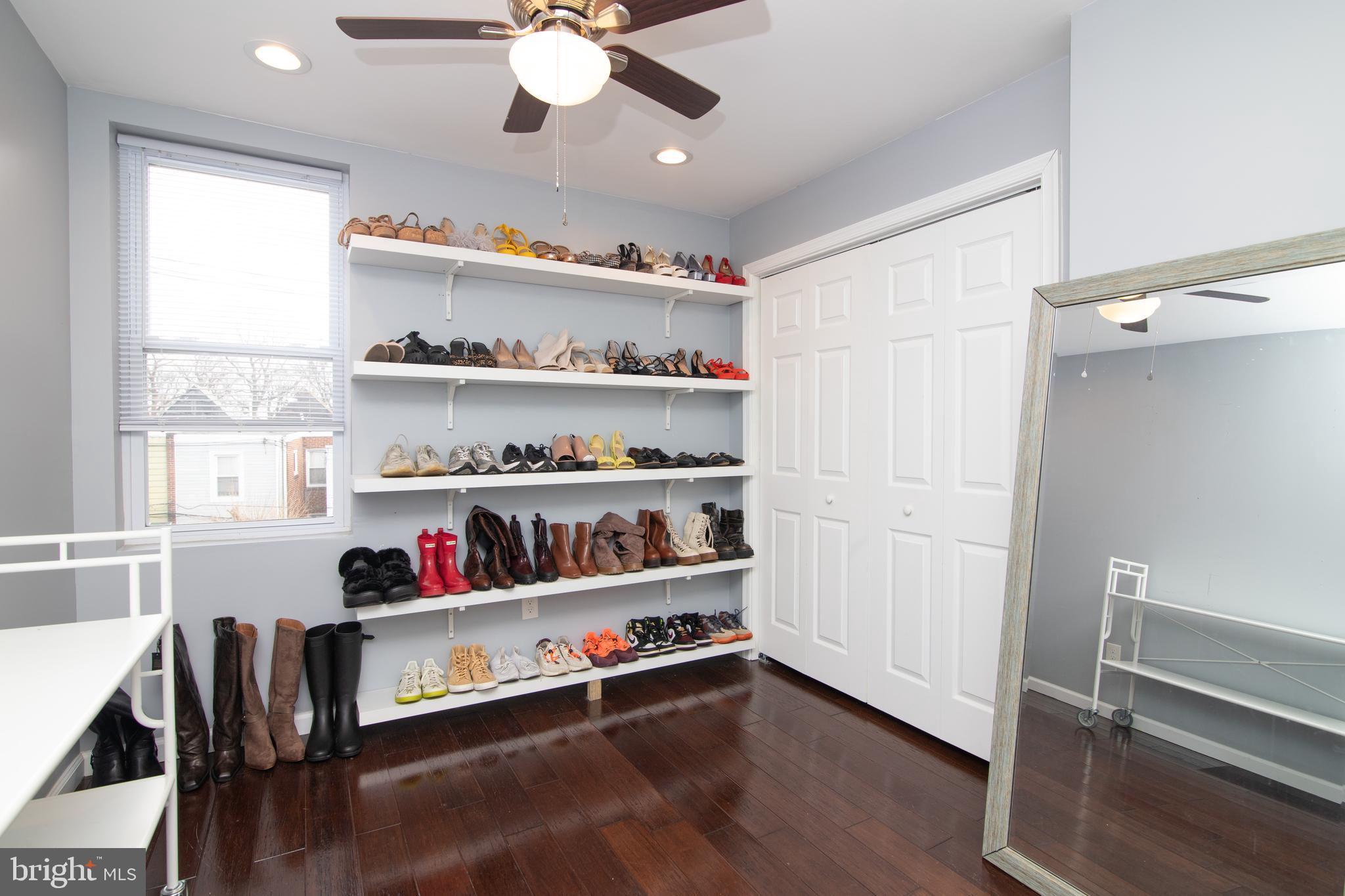 GERMANTOWN (EAST) - Residential