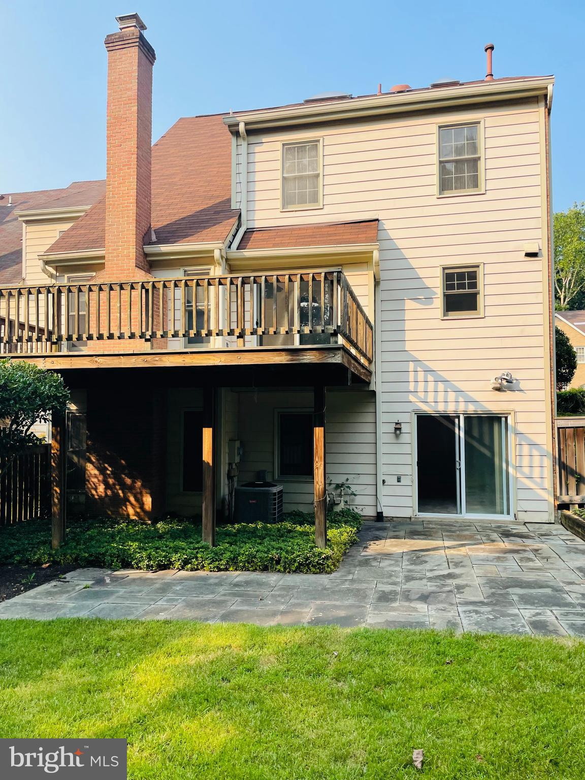 FALLSBERRY - Residential Lease