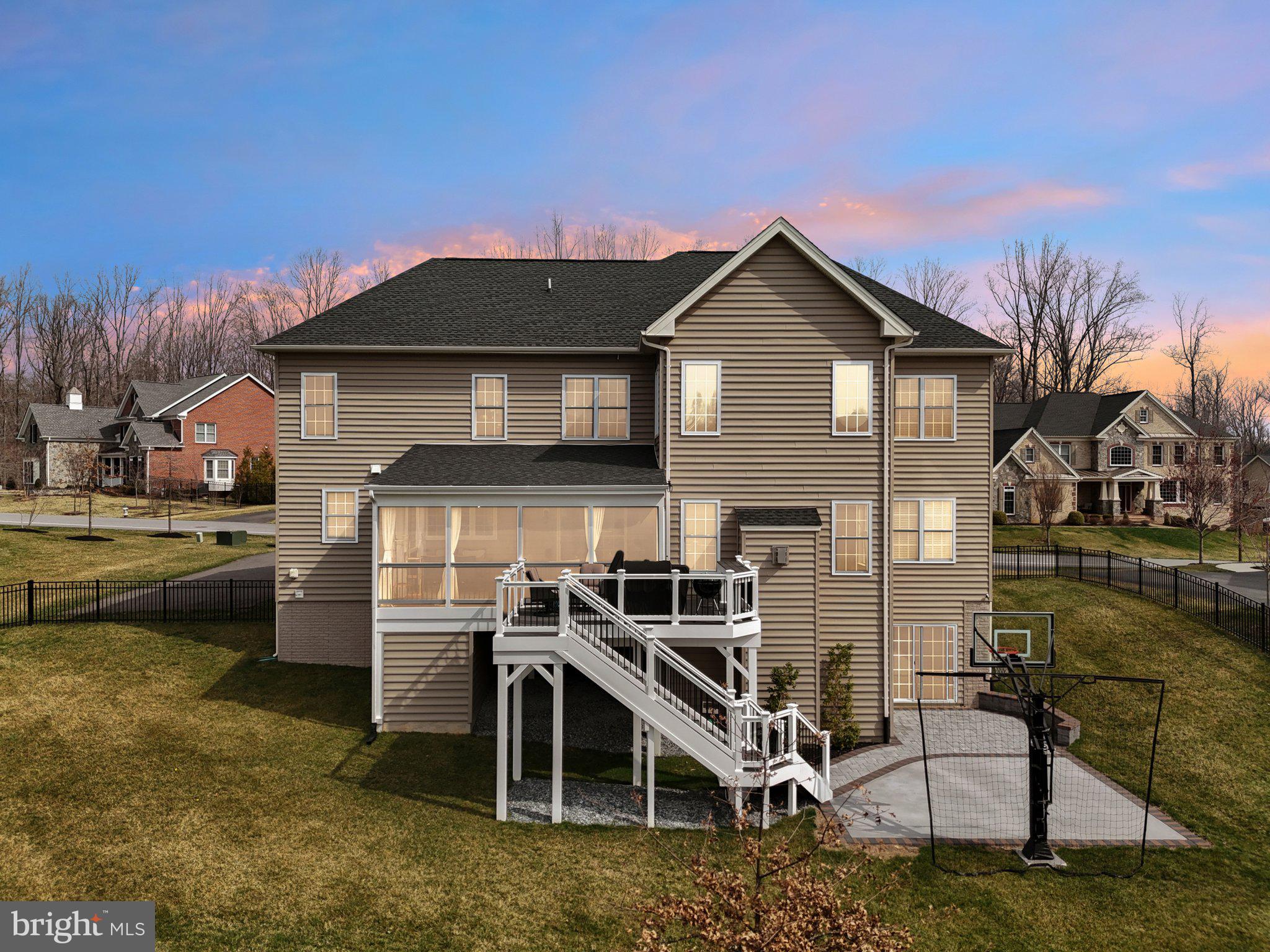 OAK CREEK CLUB - Residential