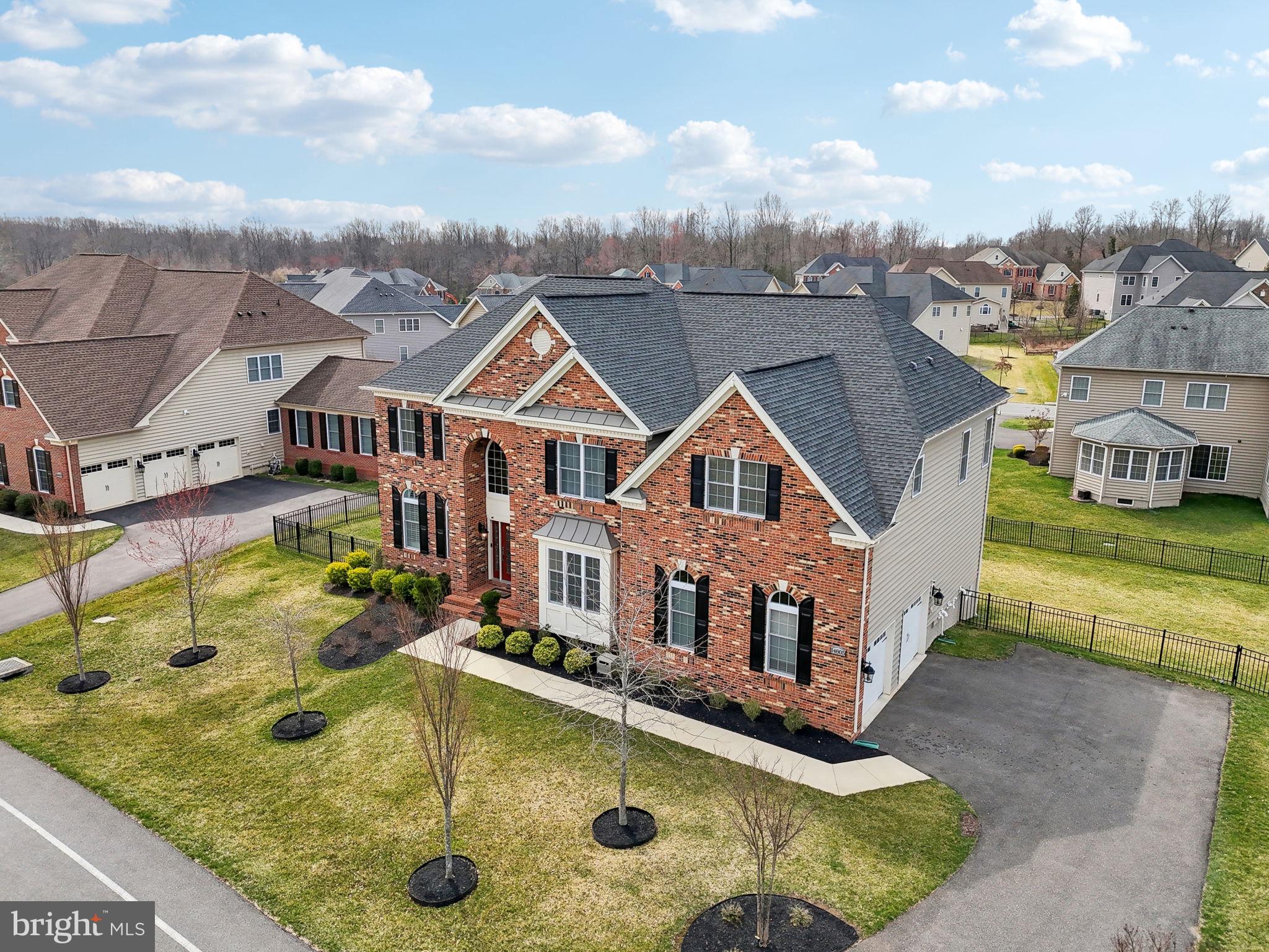 OAK CREEK CLUB - Residential