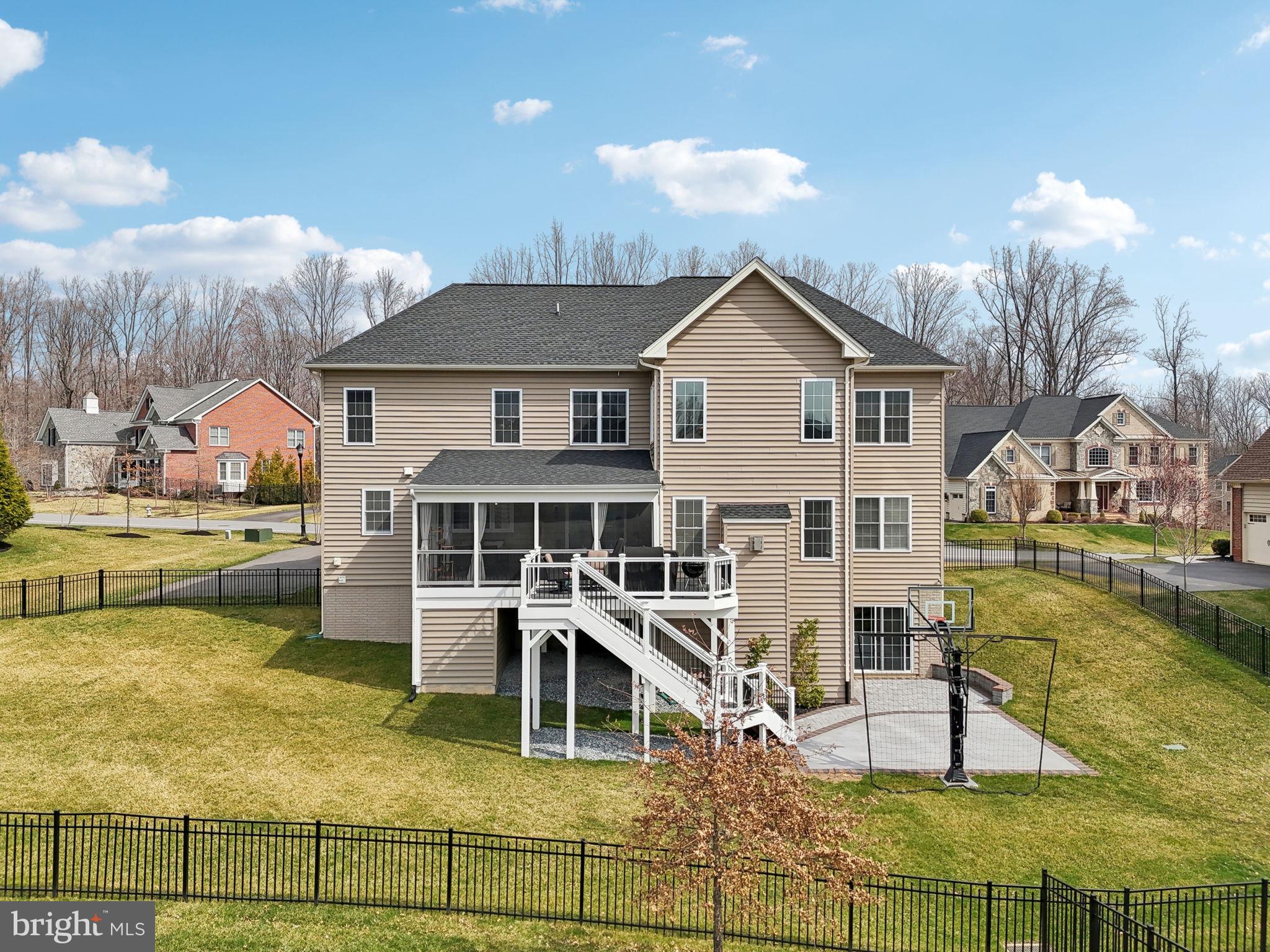 OAK CREEK CLUB - Residential