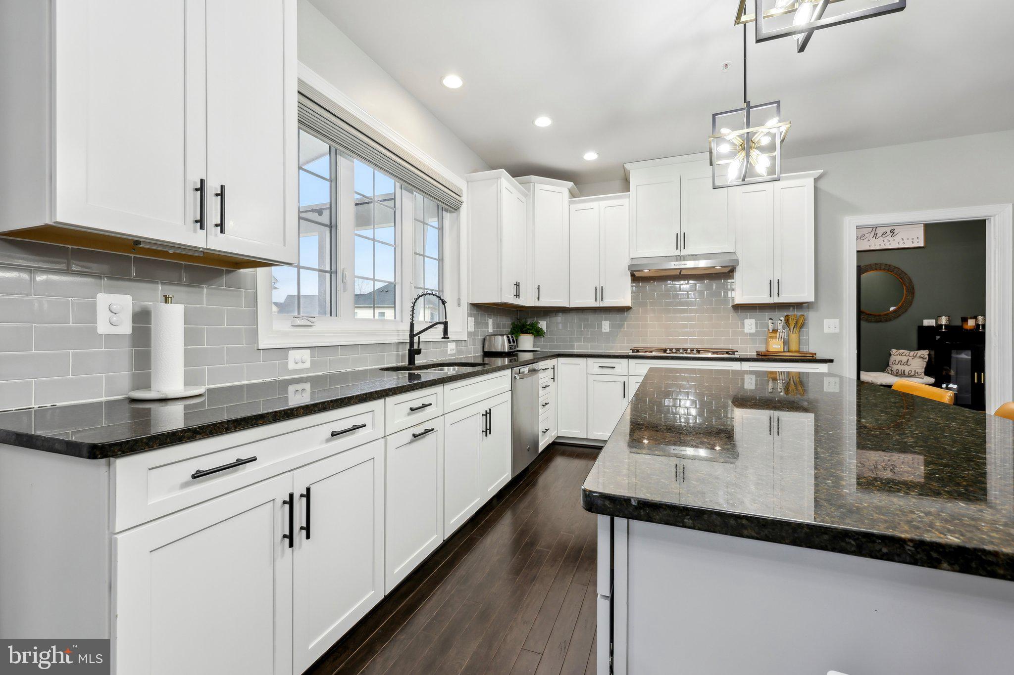 OAK CREEK CLUB - Residential