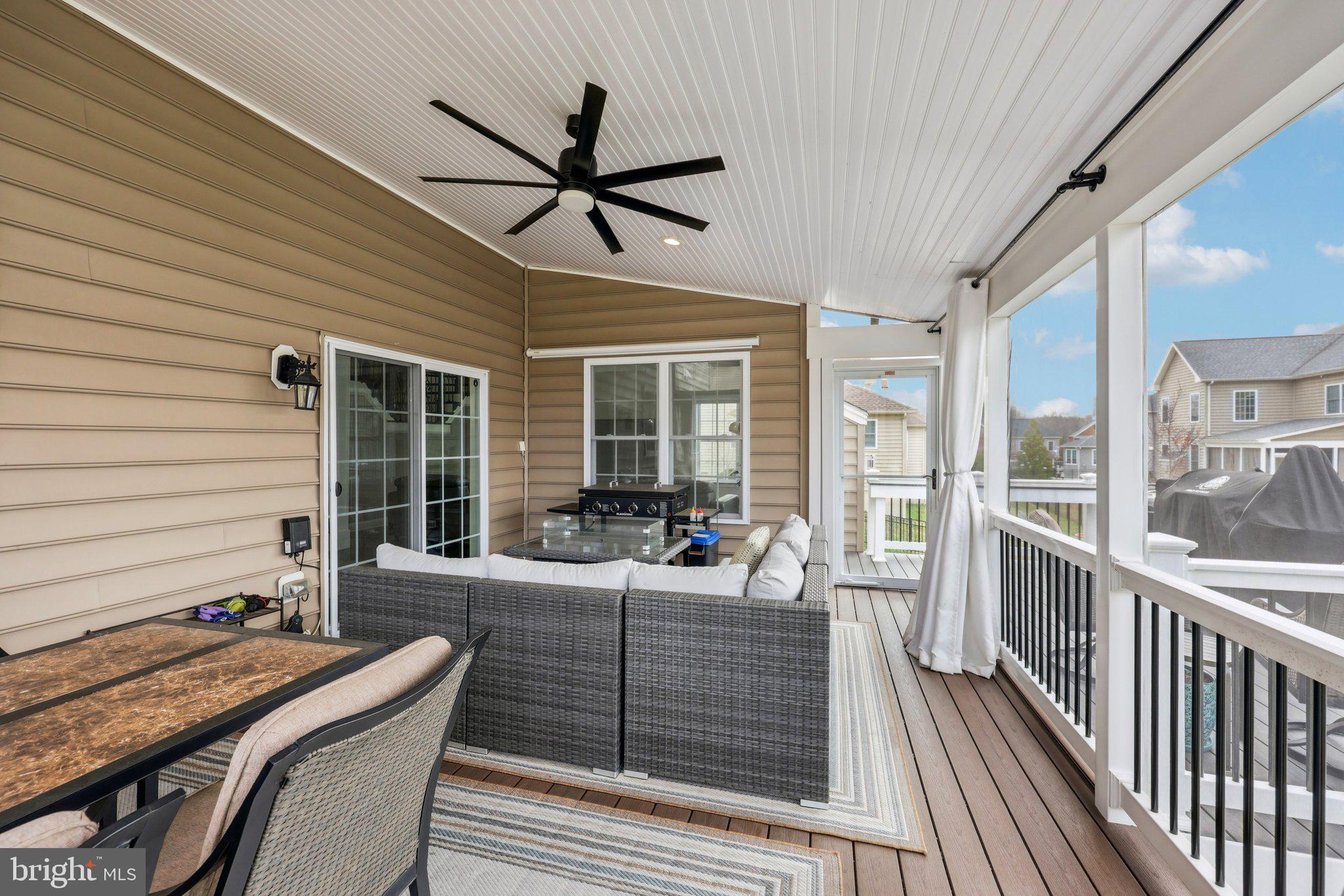 OAK CREEK CLUB - Residential