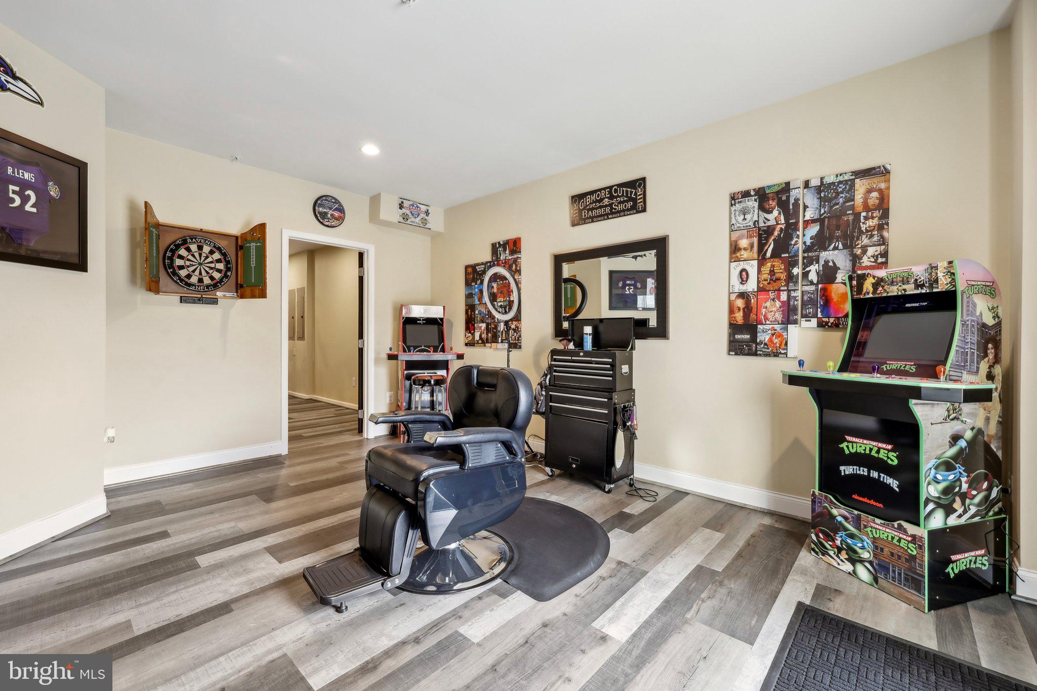 OAK CREEK CLUB - Residential