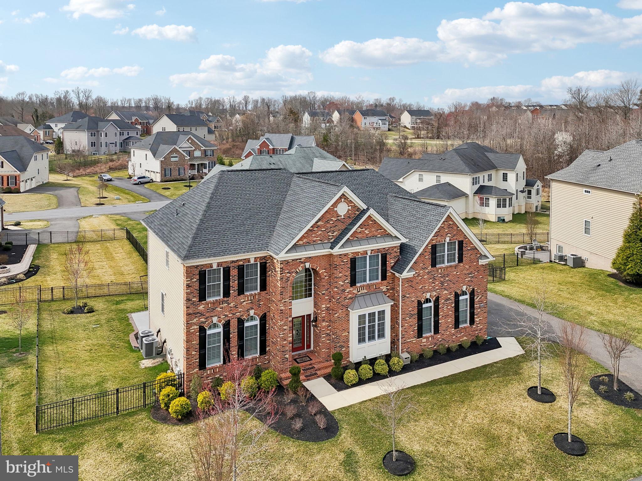 OAK CREEK CLUB - Residential