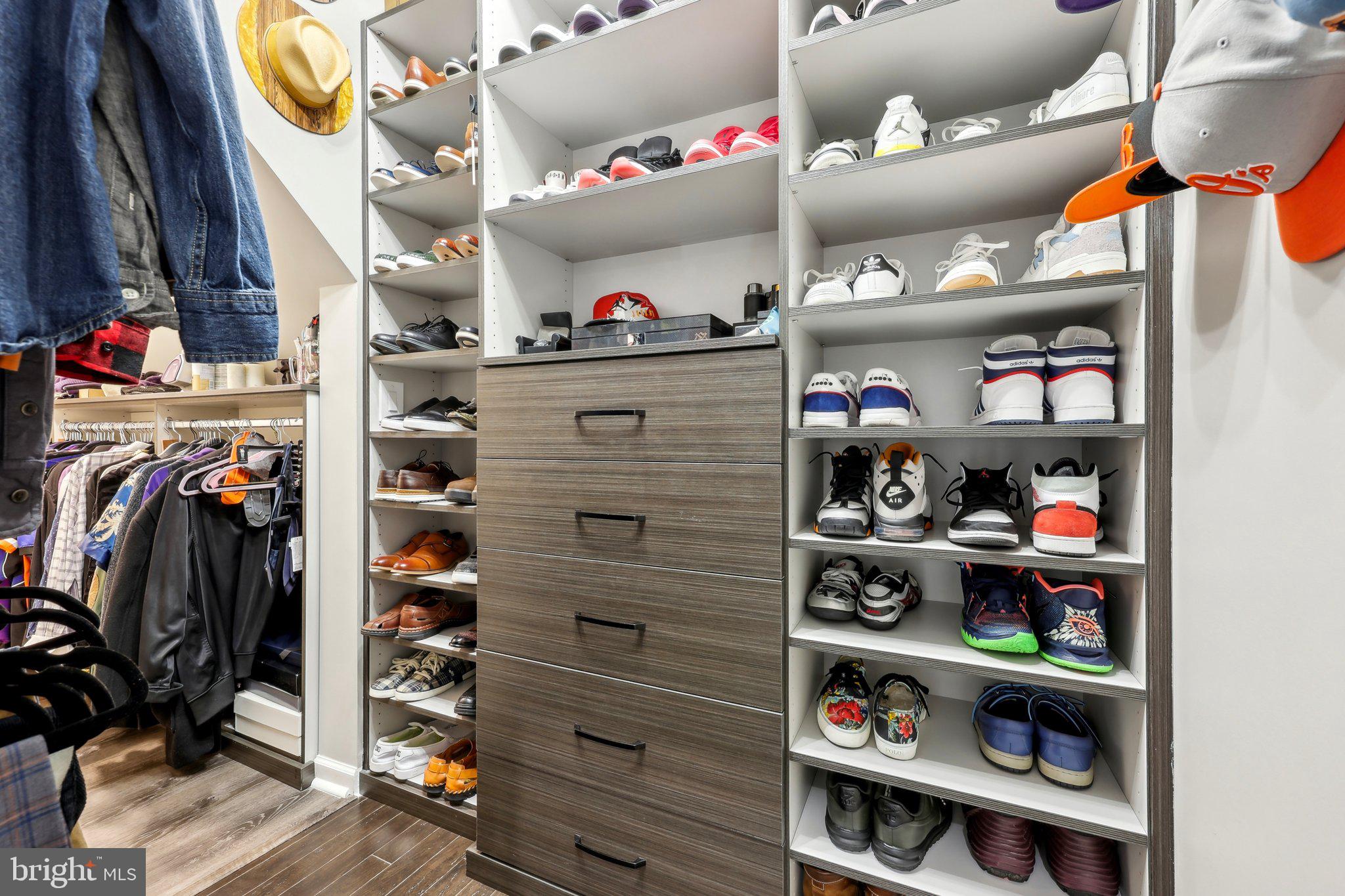 OAK CREEK CLUB - Residential