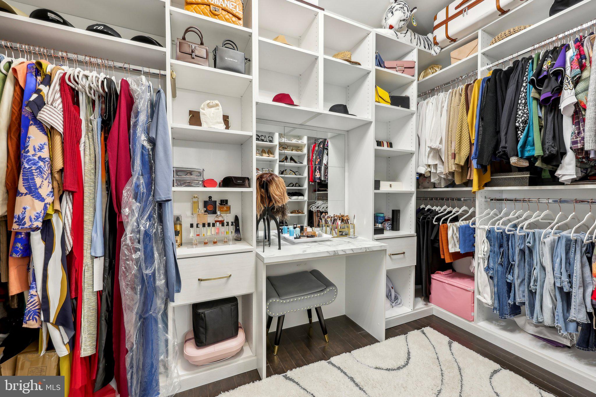 OAK CREEK CLUB - Residential