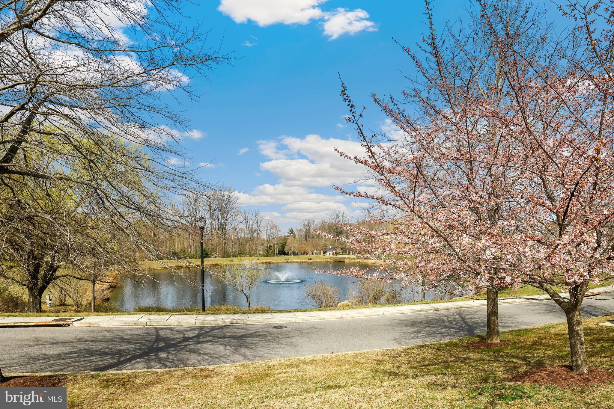 OAK CREEK CLUB - Residential