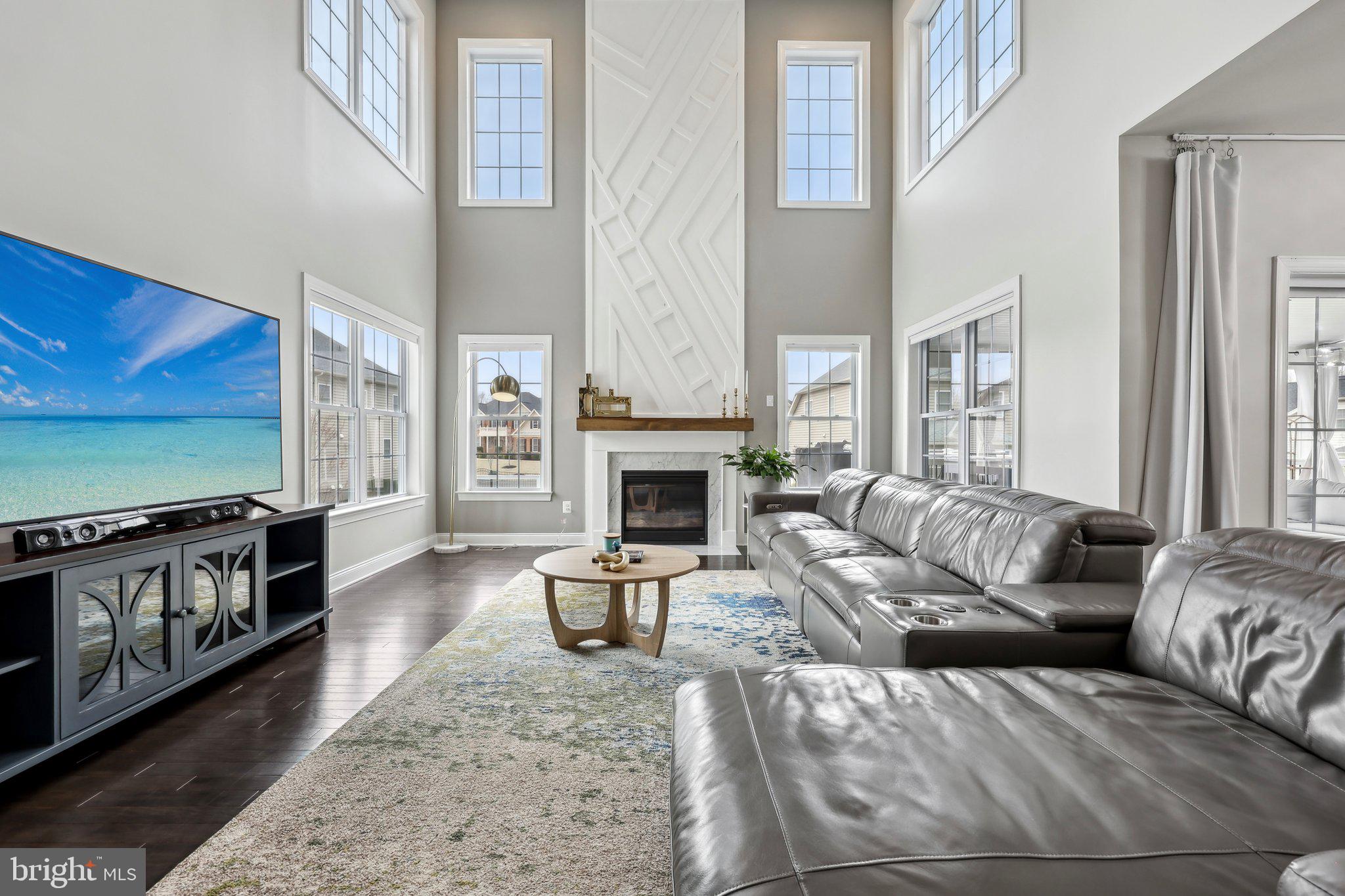 OAK CREEK CLUB - Residential