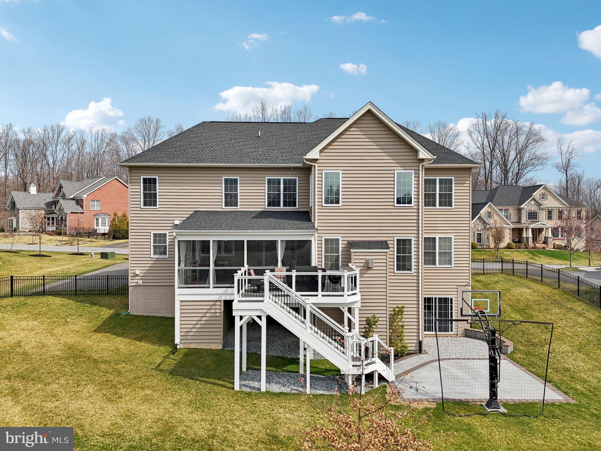 OAK CREEK CLUB - Residential