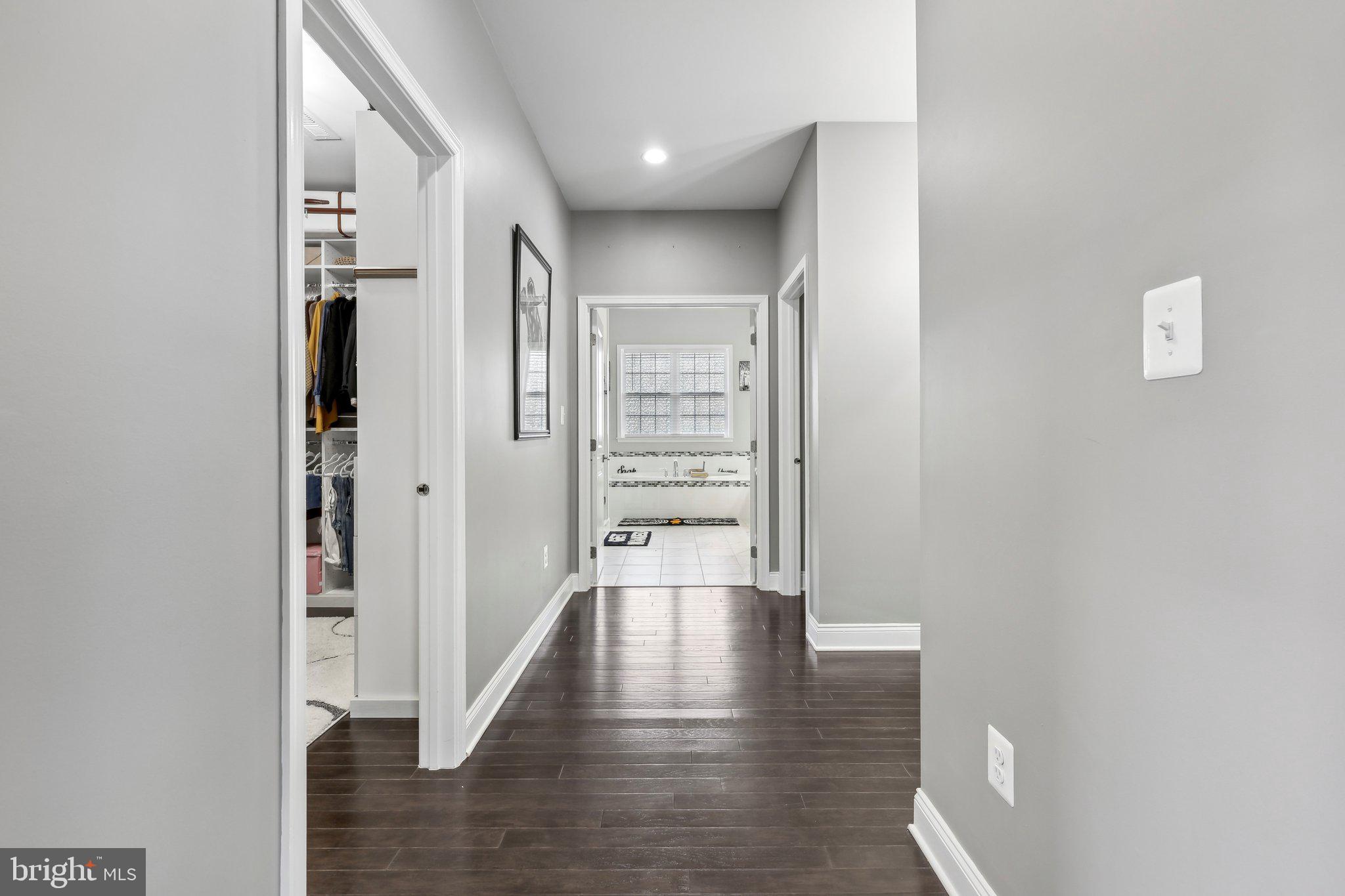 OAK CREEK CLUB - Residential