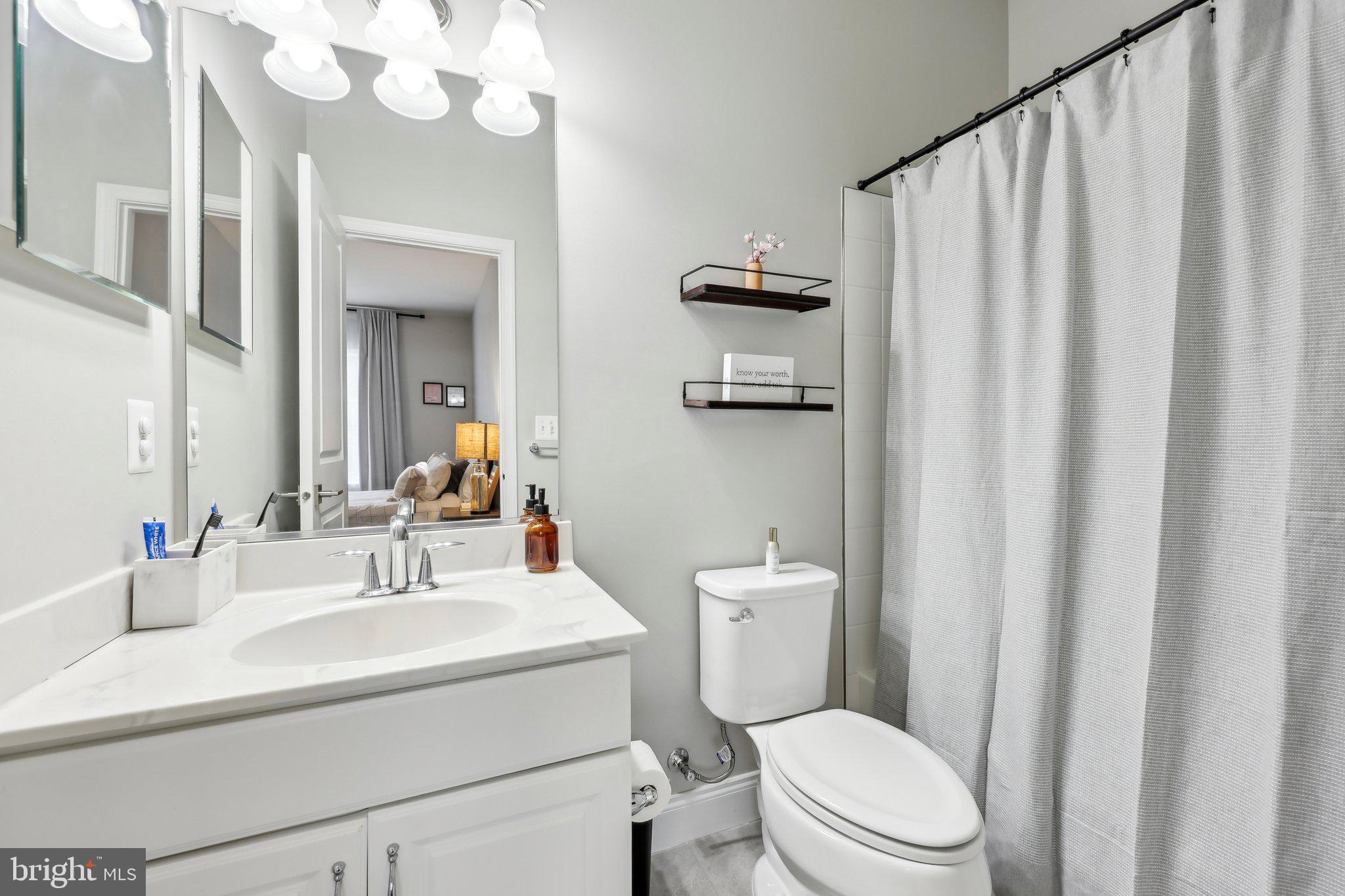 OAK CREEK CLUB - Residential