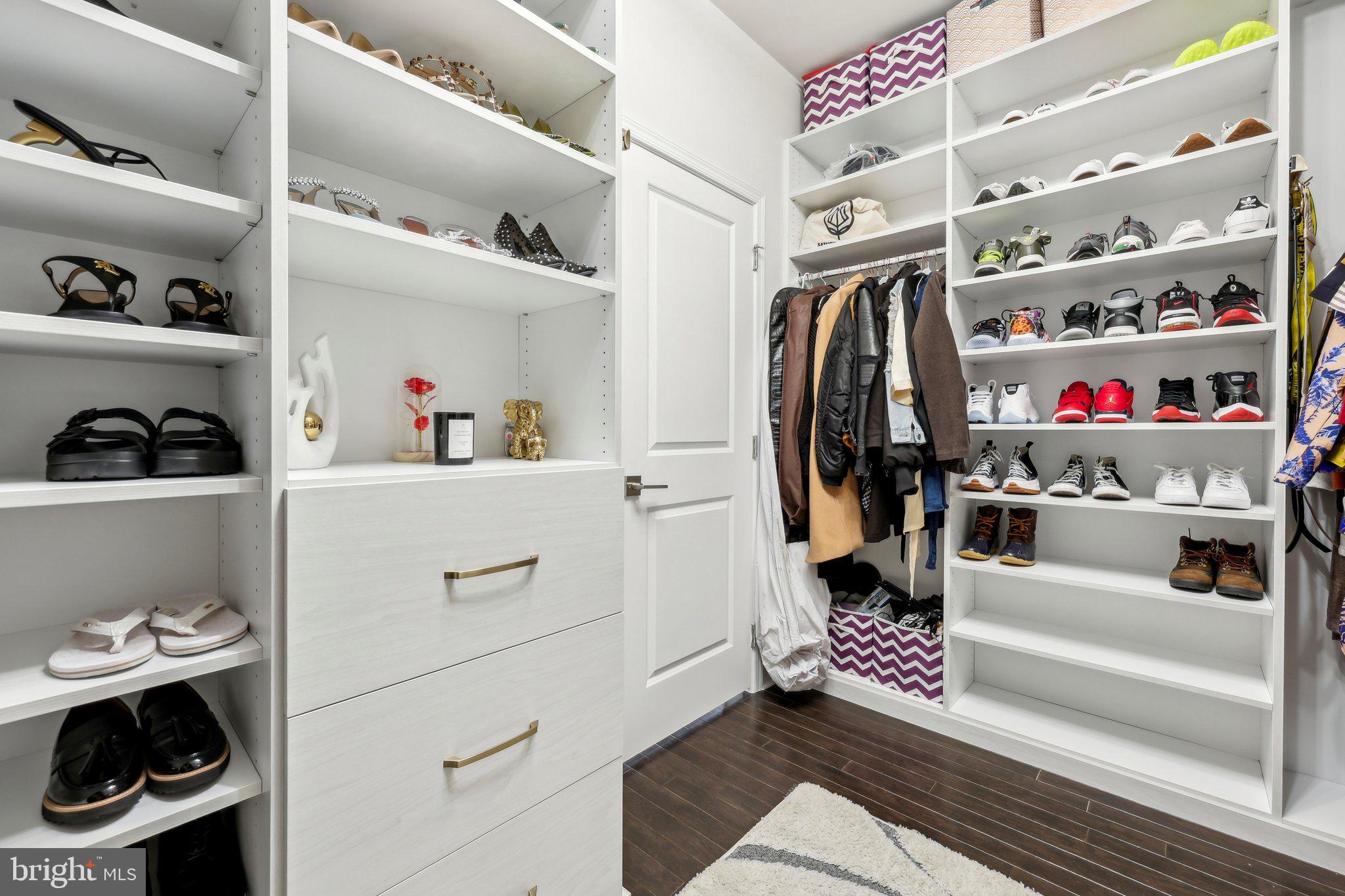 OAK CREEK CLUB - Residential