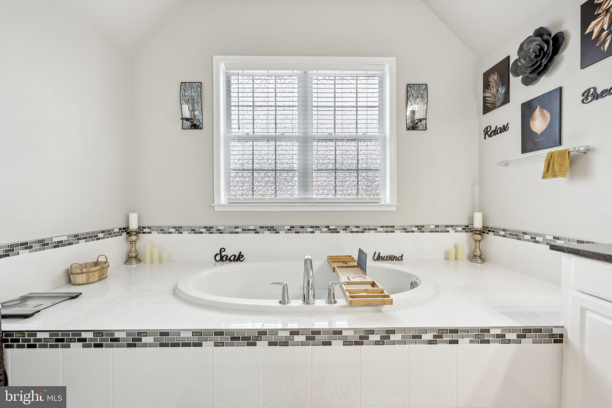 OAK CREEK CLUB - Residential