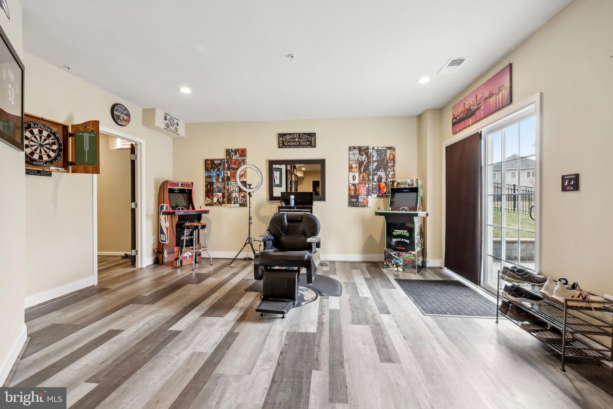 OAK CREEK CLUB - Residential