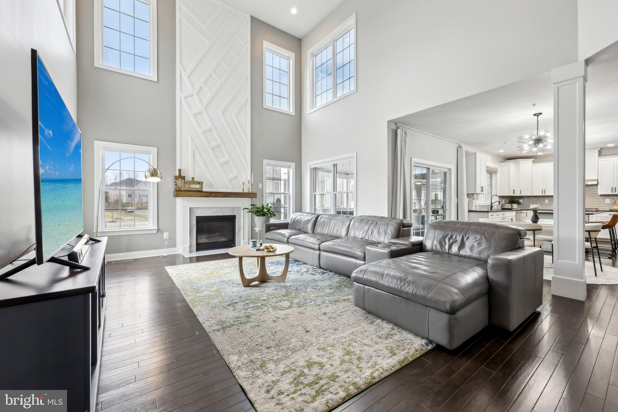 OAK CREEK CLUB - Residential