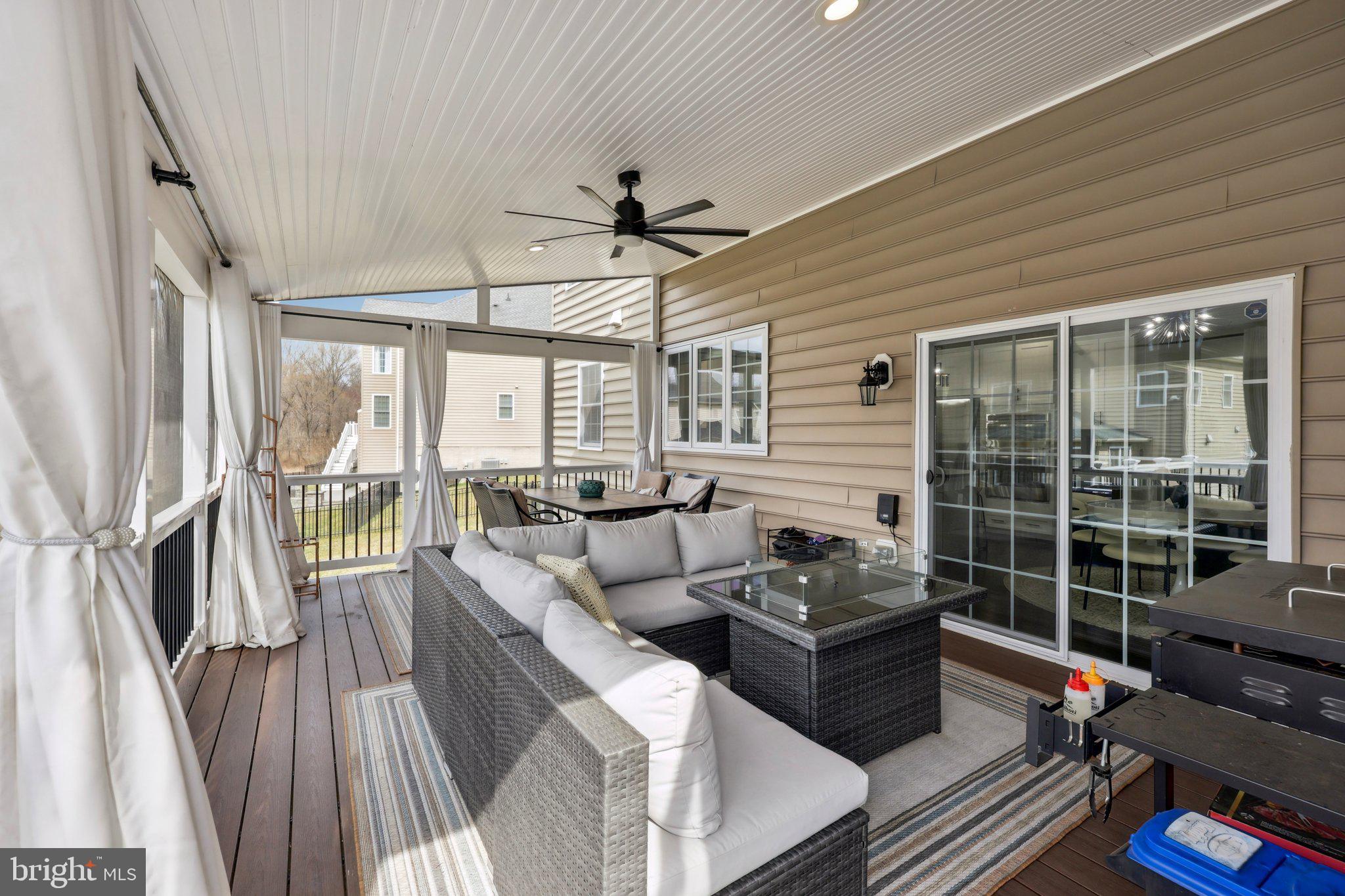 OAK CREEK CLUB - Residential