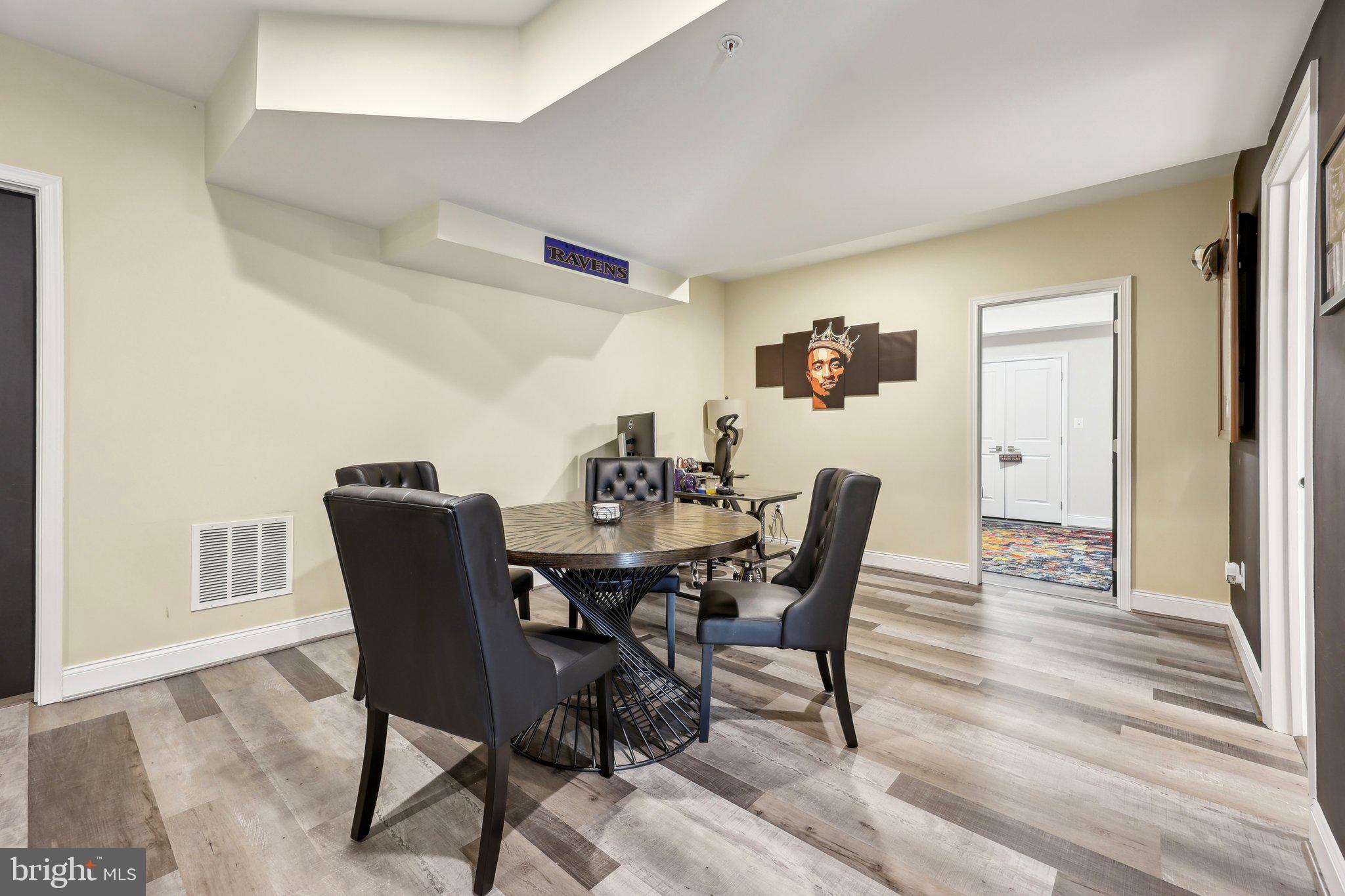 OAK CREEK CLUB - Residential