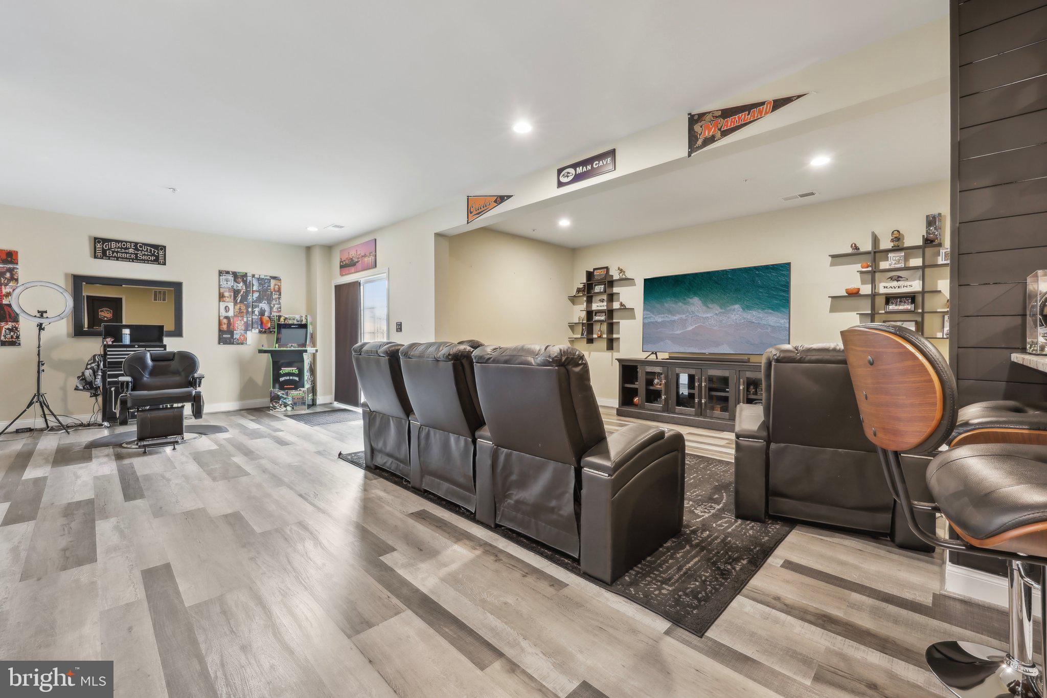 OAK CREEK CLUB - Residential