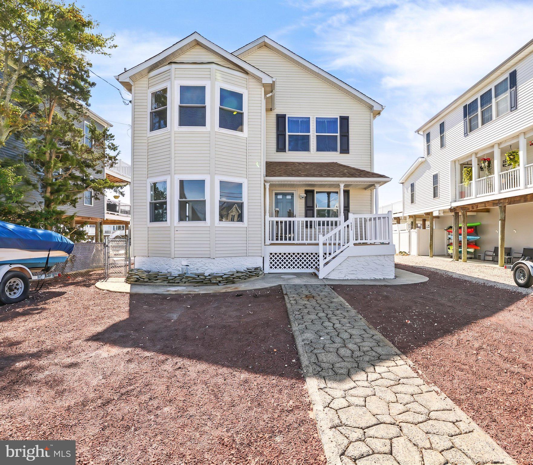 348 KINGFISHER ROAD