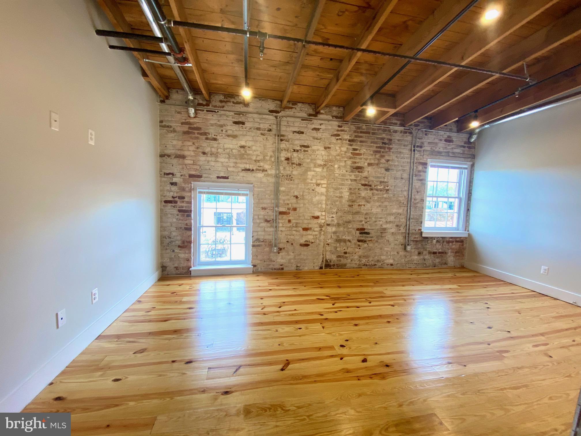 DOWNTOWN FREDERICKSBURG - Residential Lease
