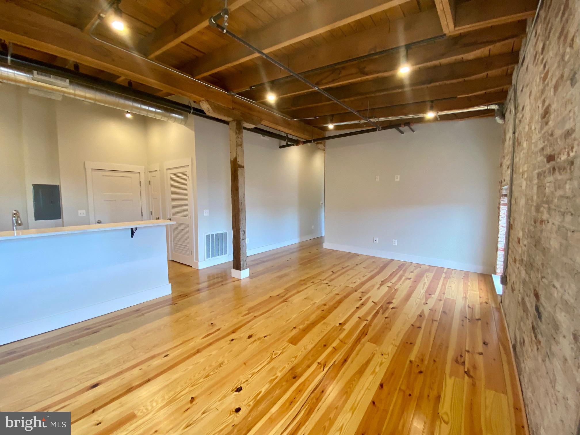 DOWNTOWN FREDERICKSBURG - Residential Lease