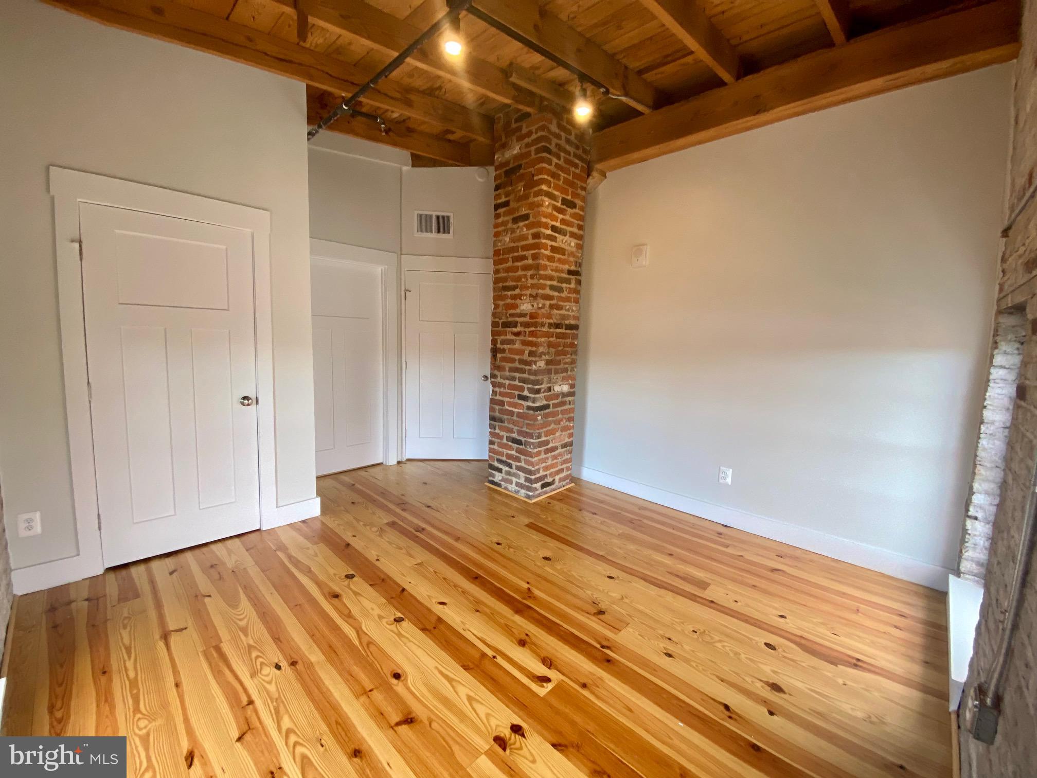 DOWNTOWN FREDERICKSBURG - Residential Lease