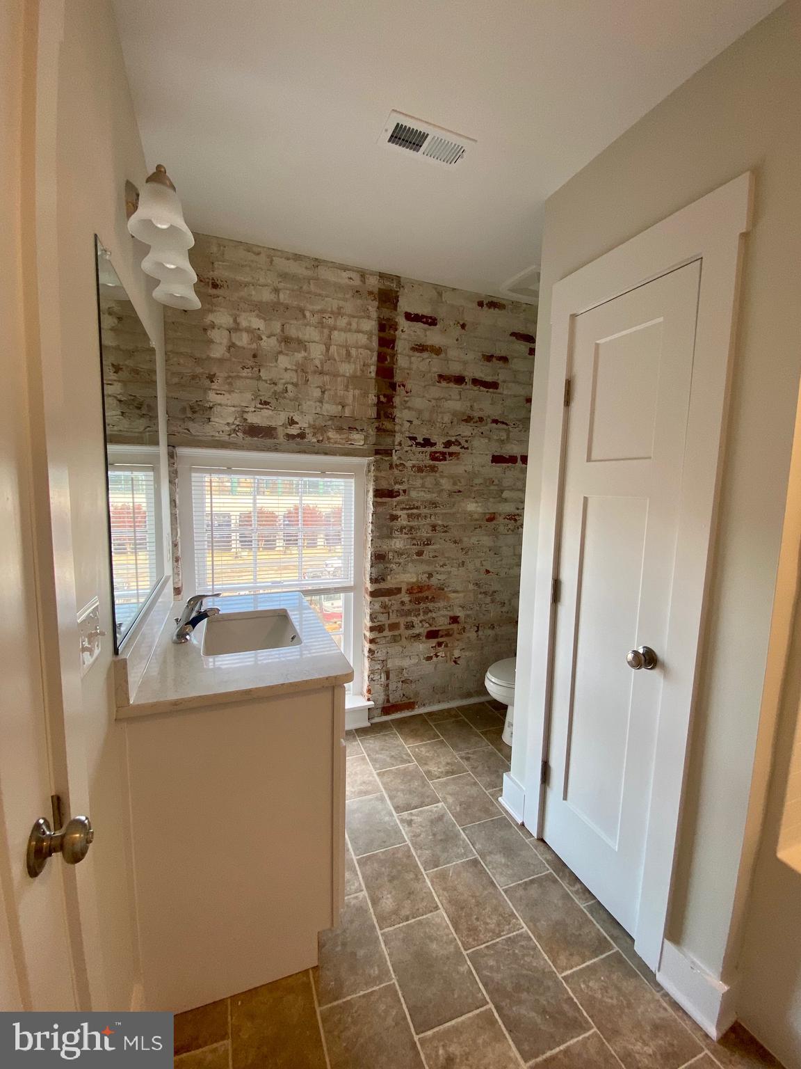 DOWNTOWN FREDERICKSBURG - Residential Lease