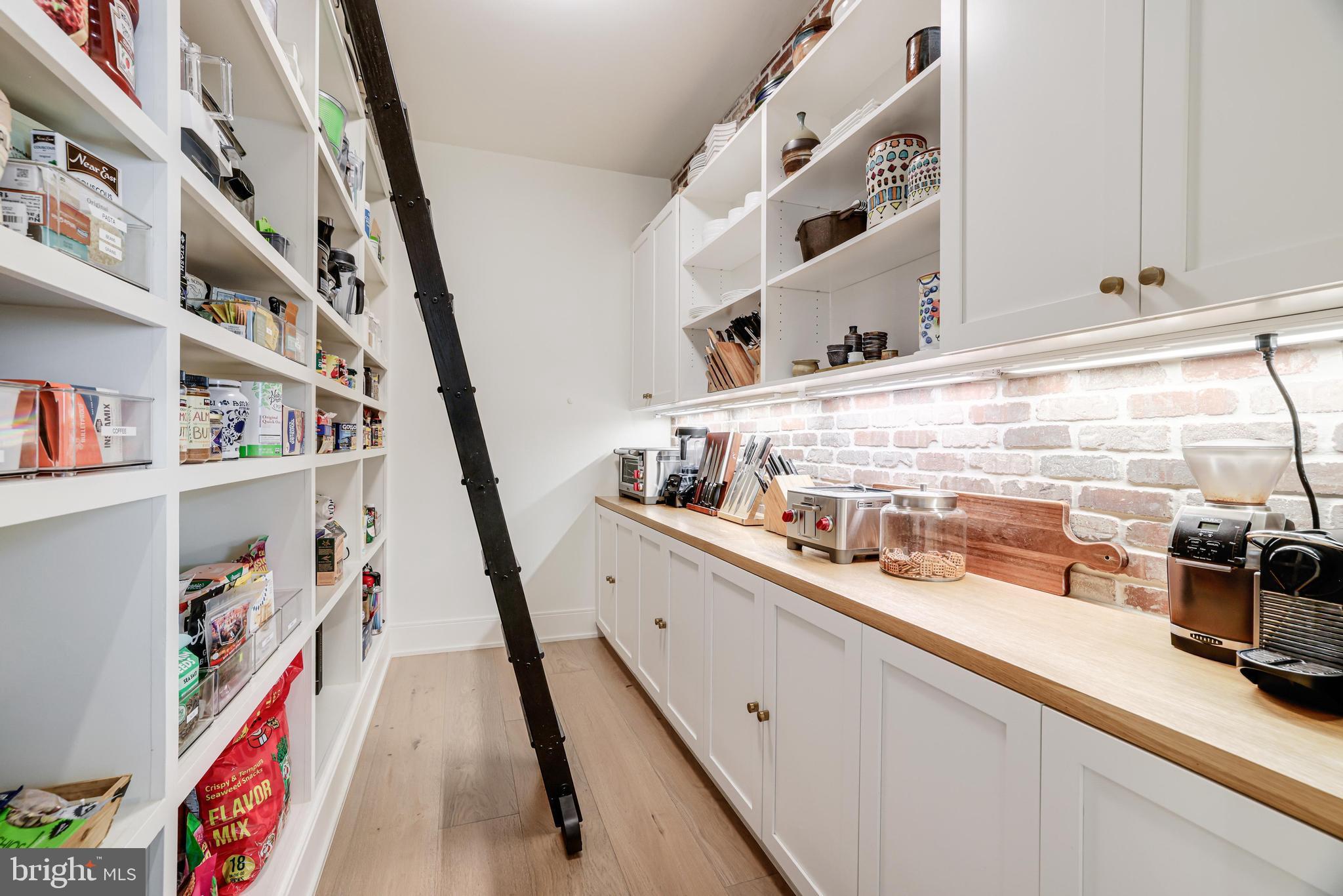 FOREST VILLA - Residential