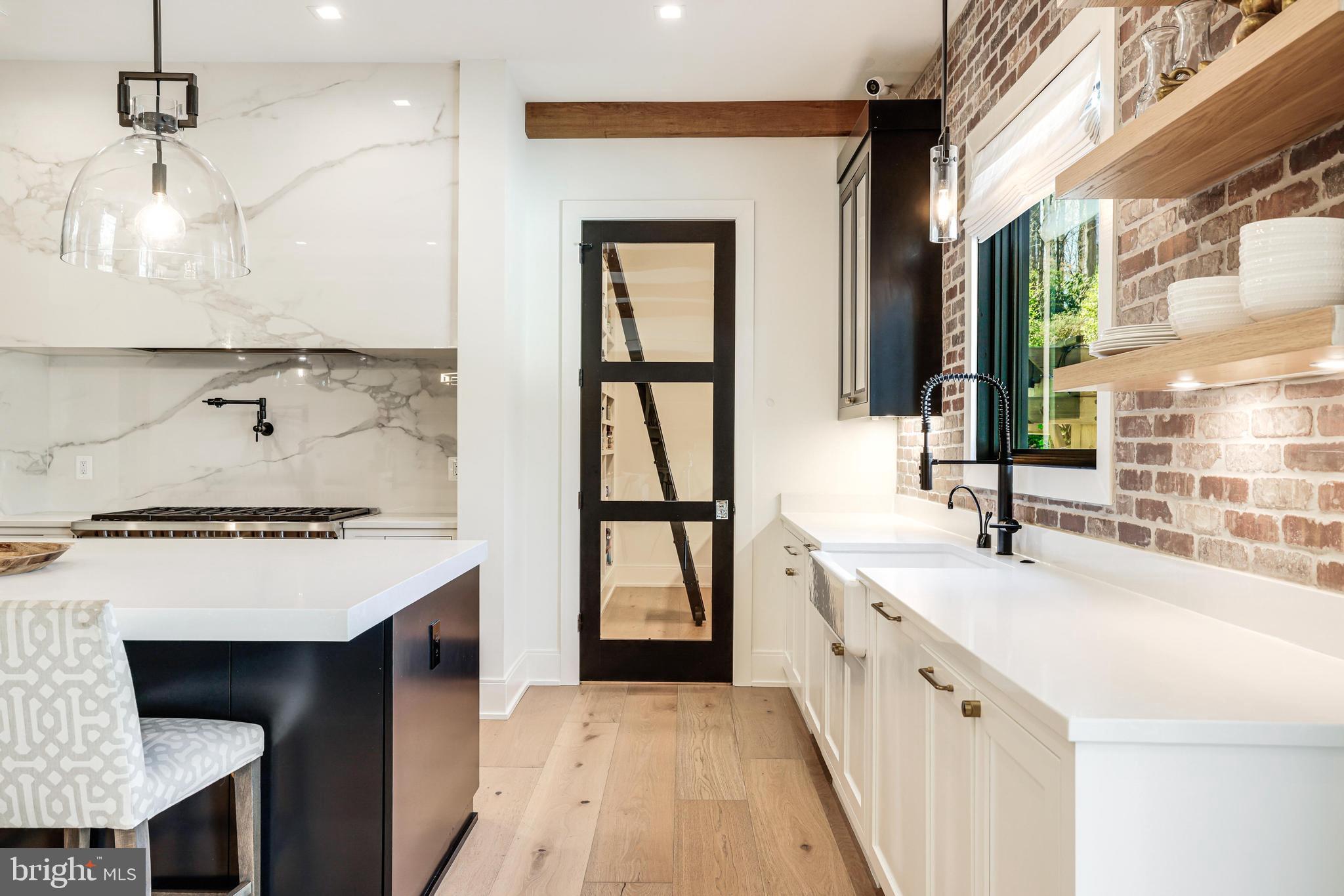 FOREST VILLA - Residential