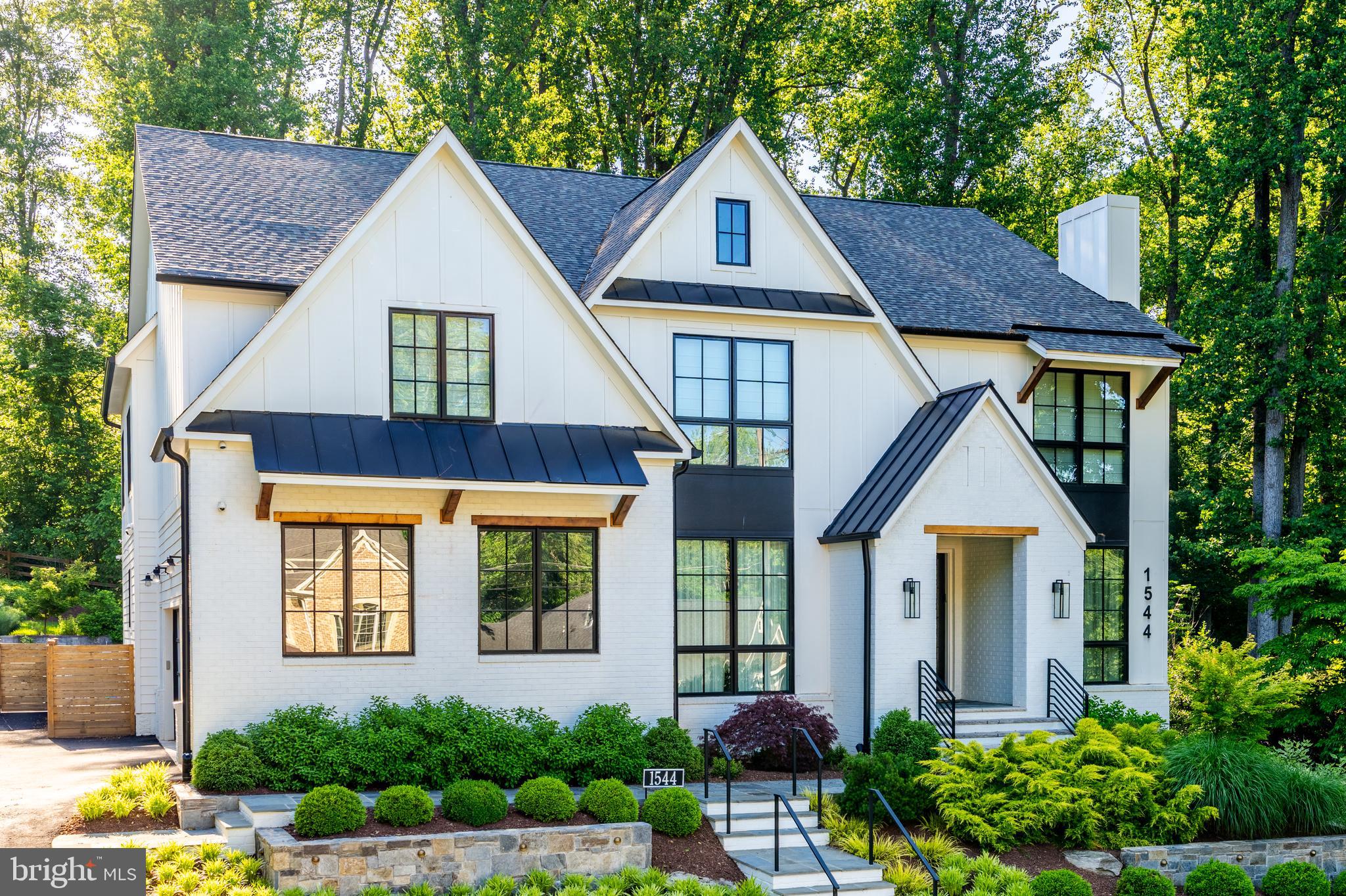 FOREST VILLA - Residential