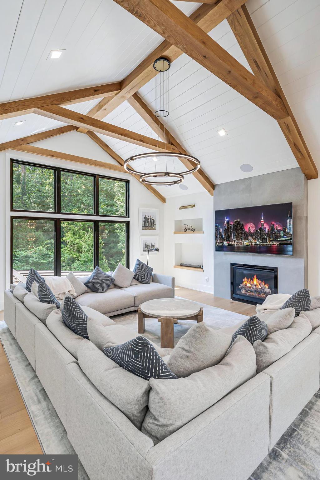 FOREST VILLA - Residential