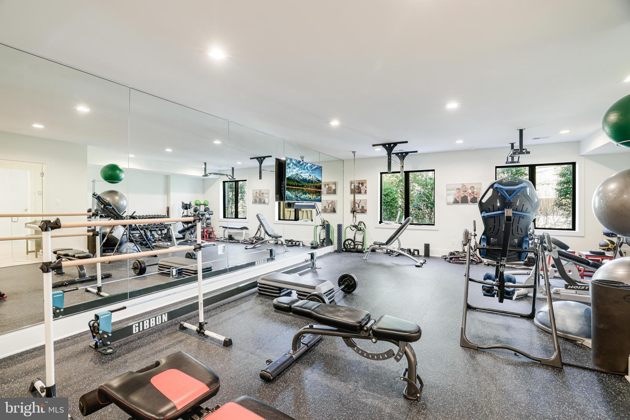 FOREST VILLA - Residential