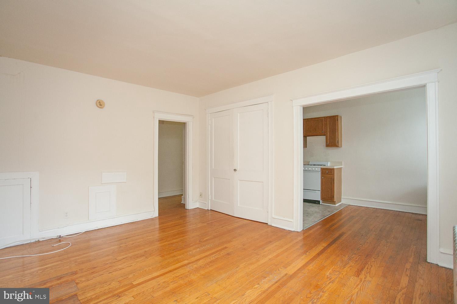 ROXBOROUGH - Residential Lease