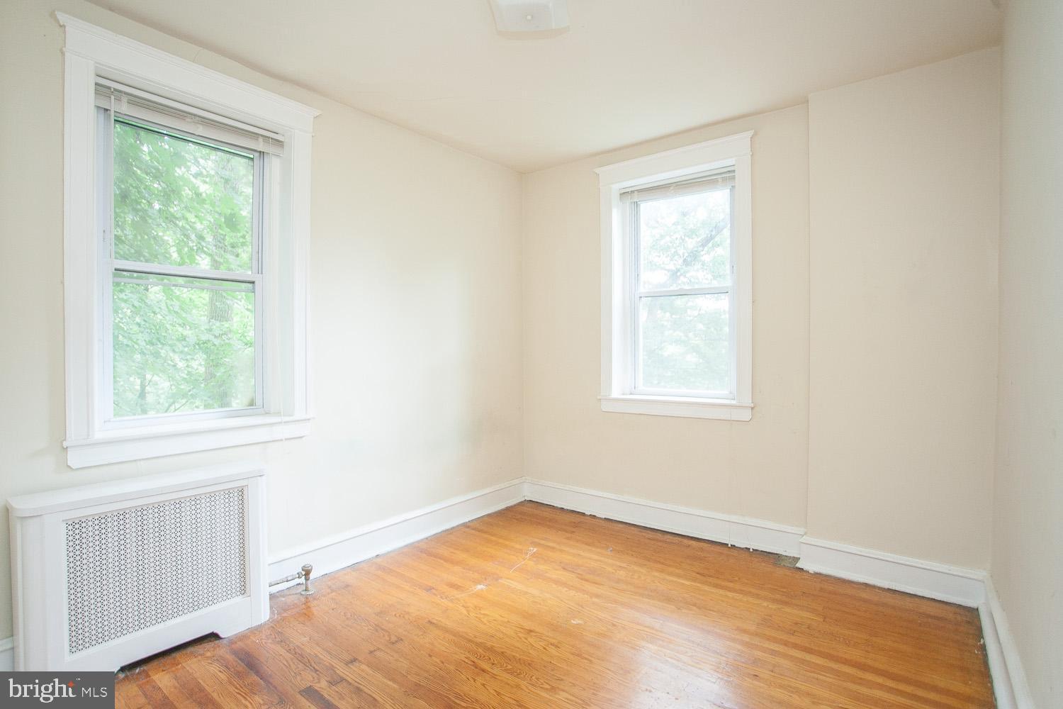 ROXBOROUGH - Residential Lease