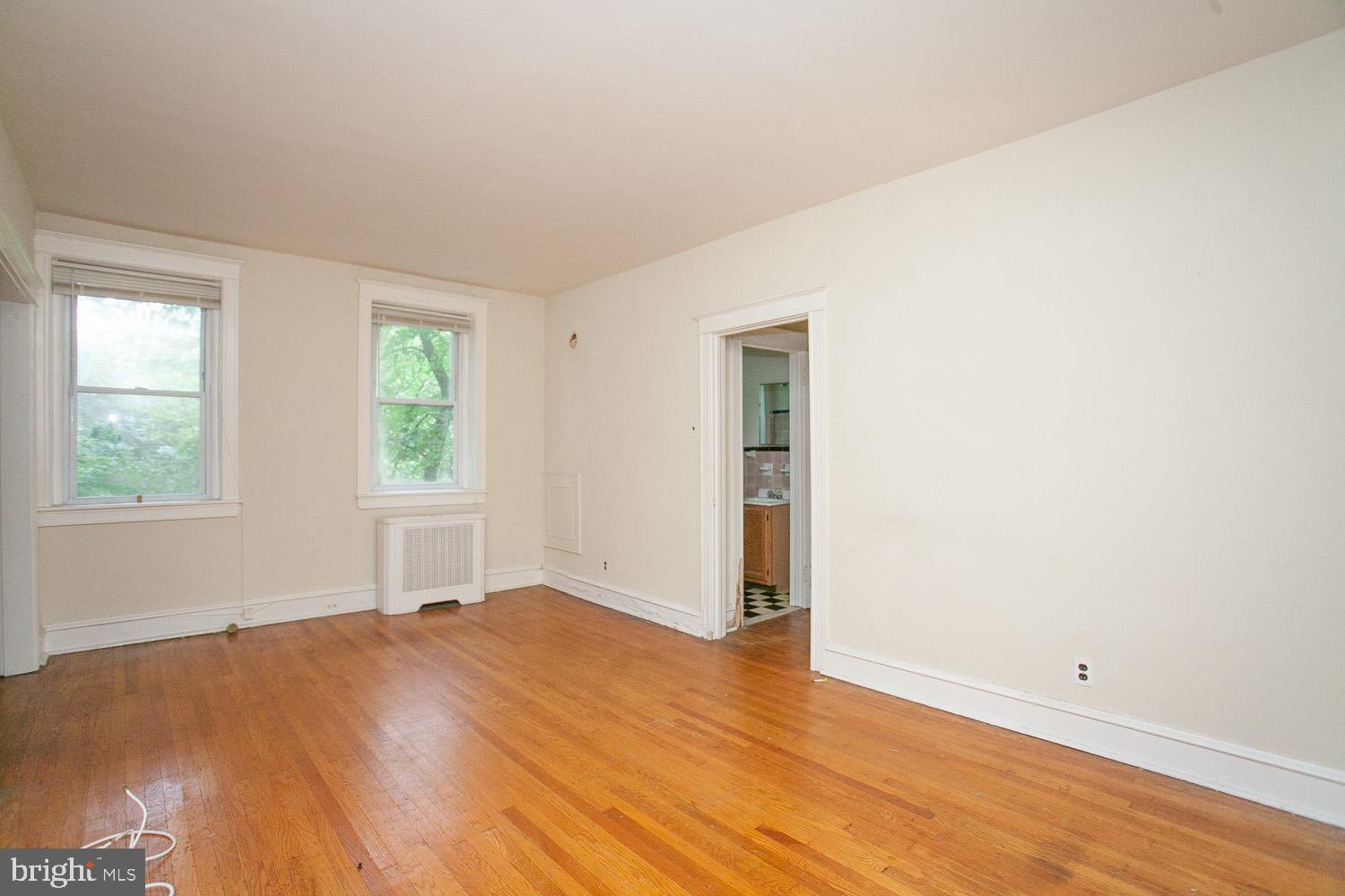ROXBOROUGH - Residential Lease
