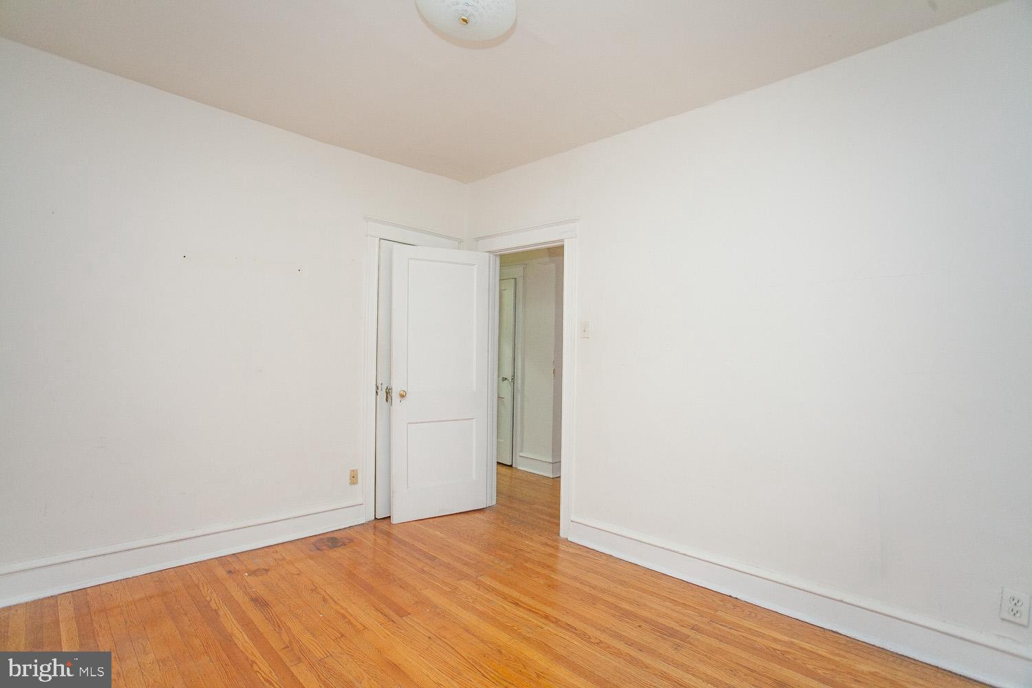 ROXBOROUGH - Residential Lease