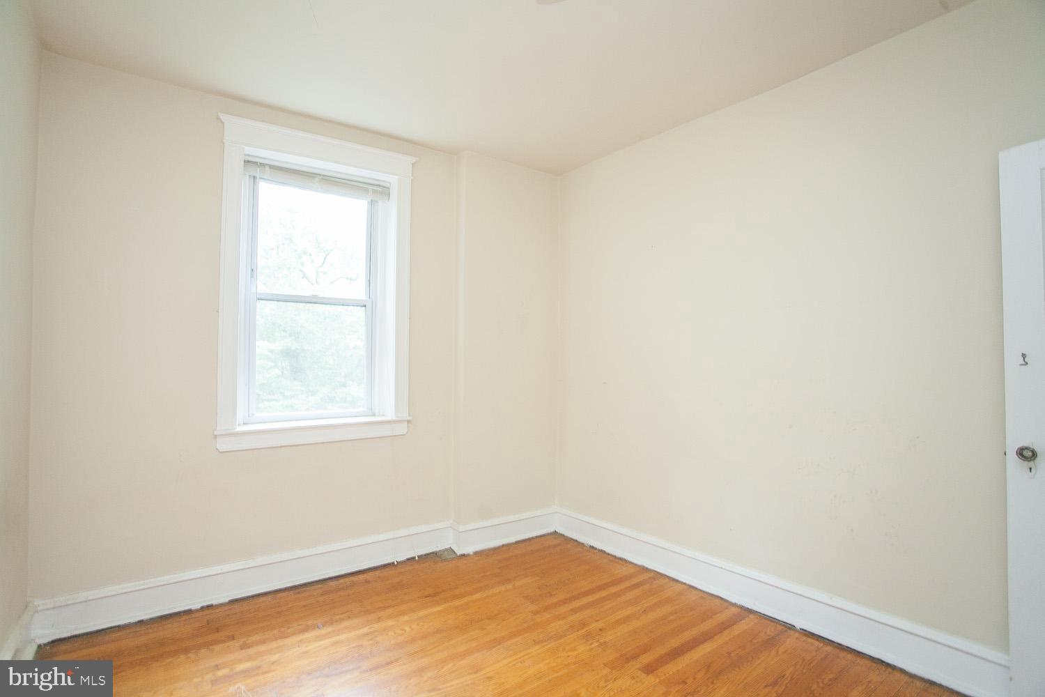 ROXBOROUGH - Residential Lease