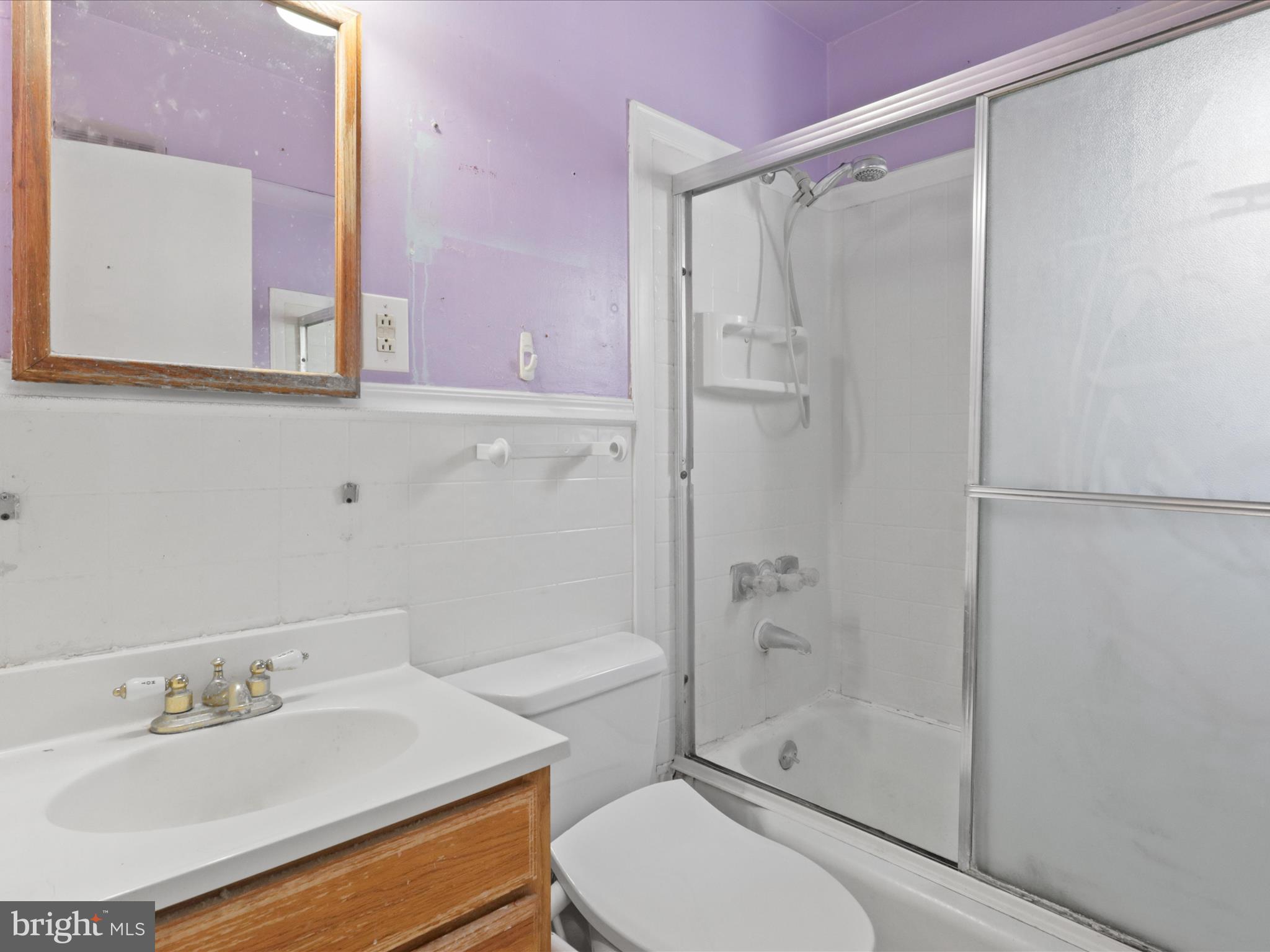 BURGUNDY VILLAGE - Residential