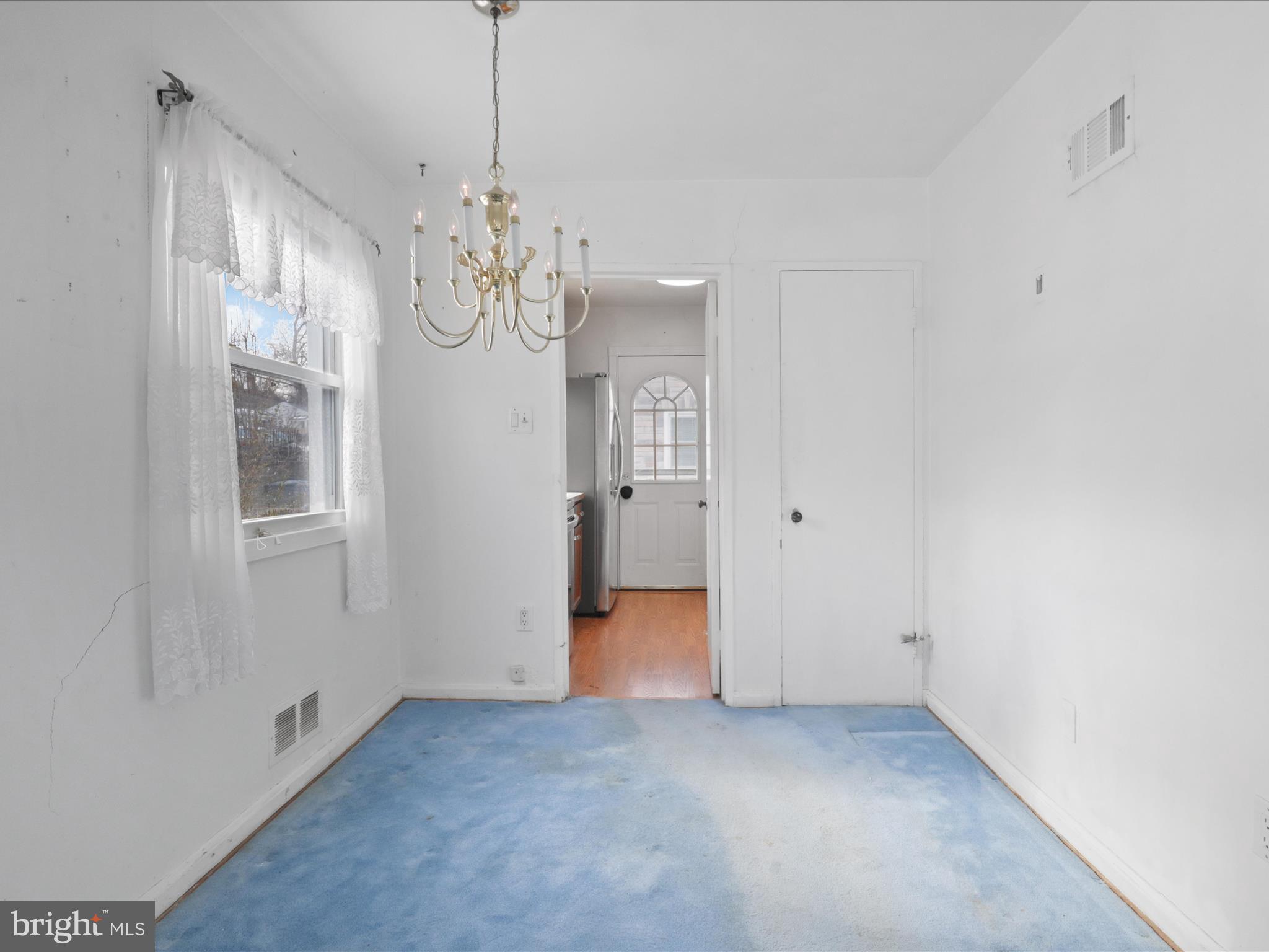 BURGUNDY VILLAGE - Residential