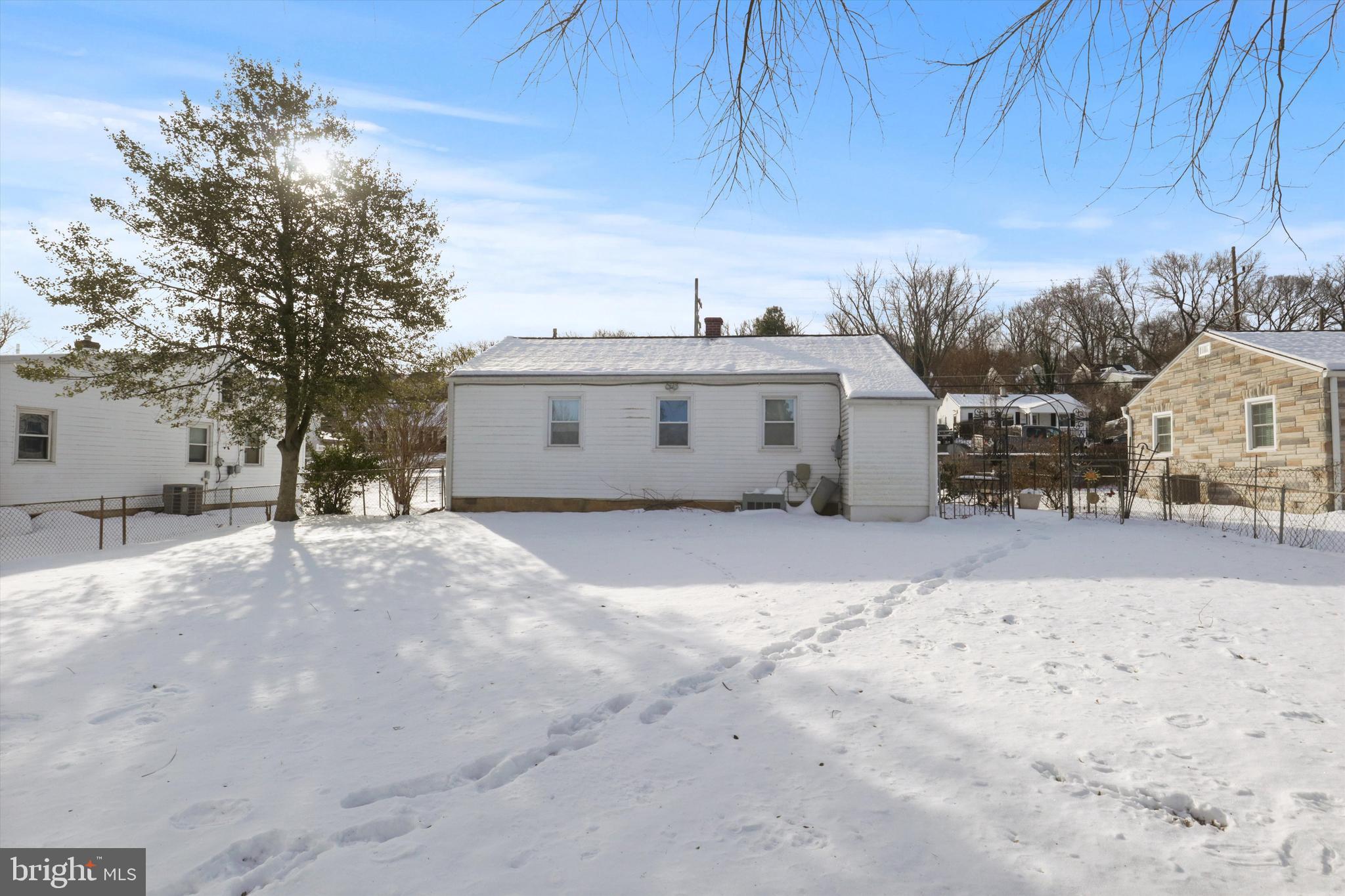 BURGUNDY VILLAGE - Residential