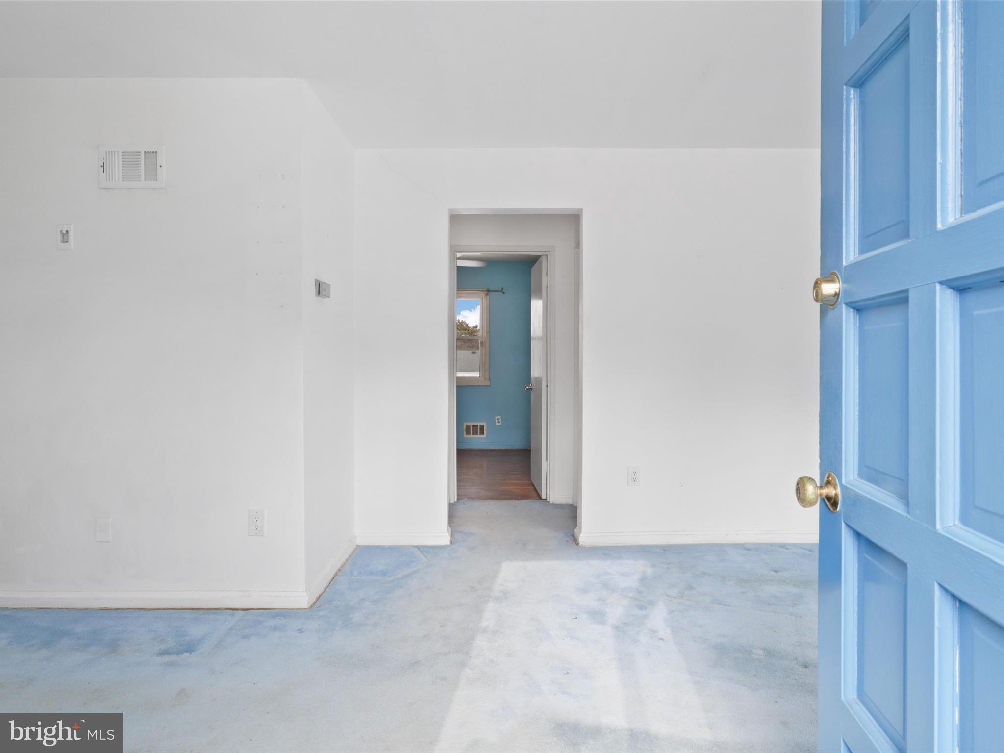 BURGUNDY VILLAGE - Residential