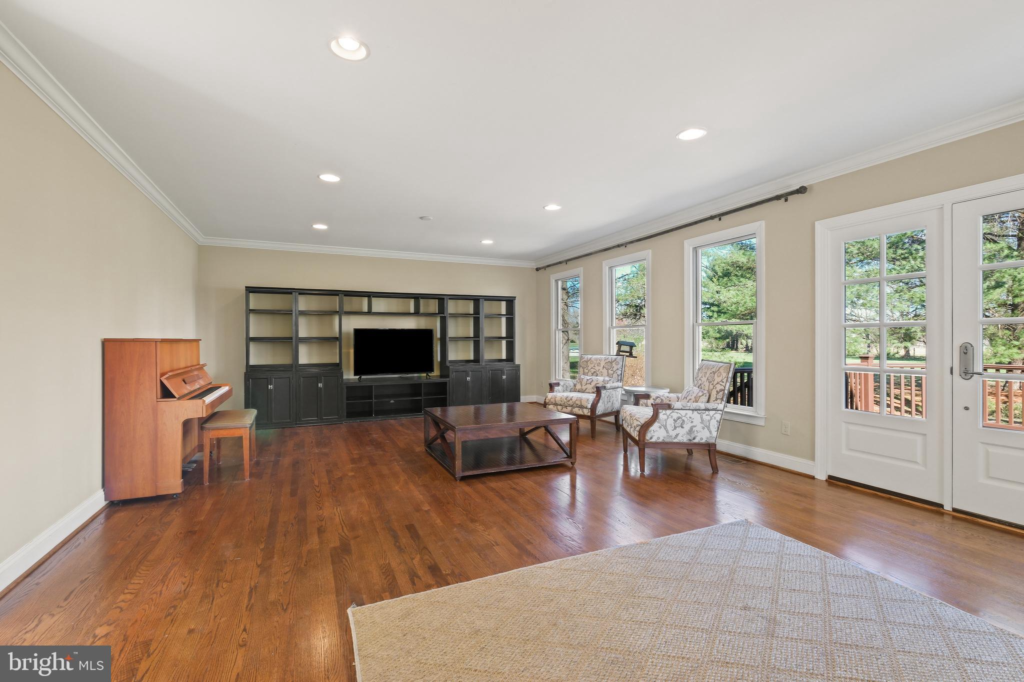 DEVON FARMS - Residential