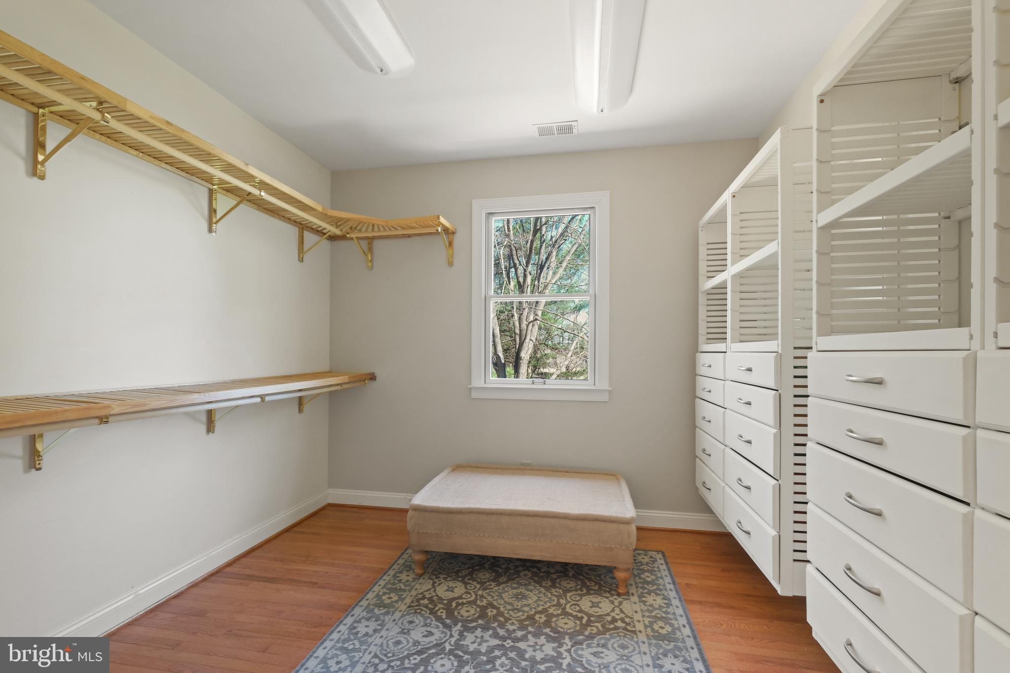 DEVON FARMS - Residential