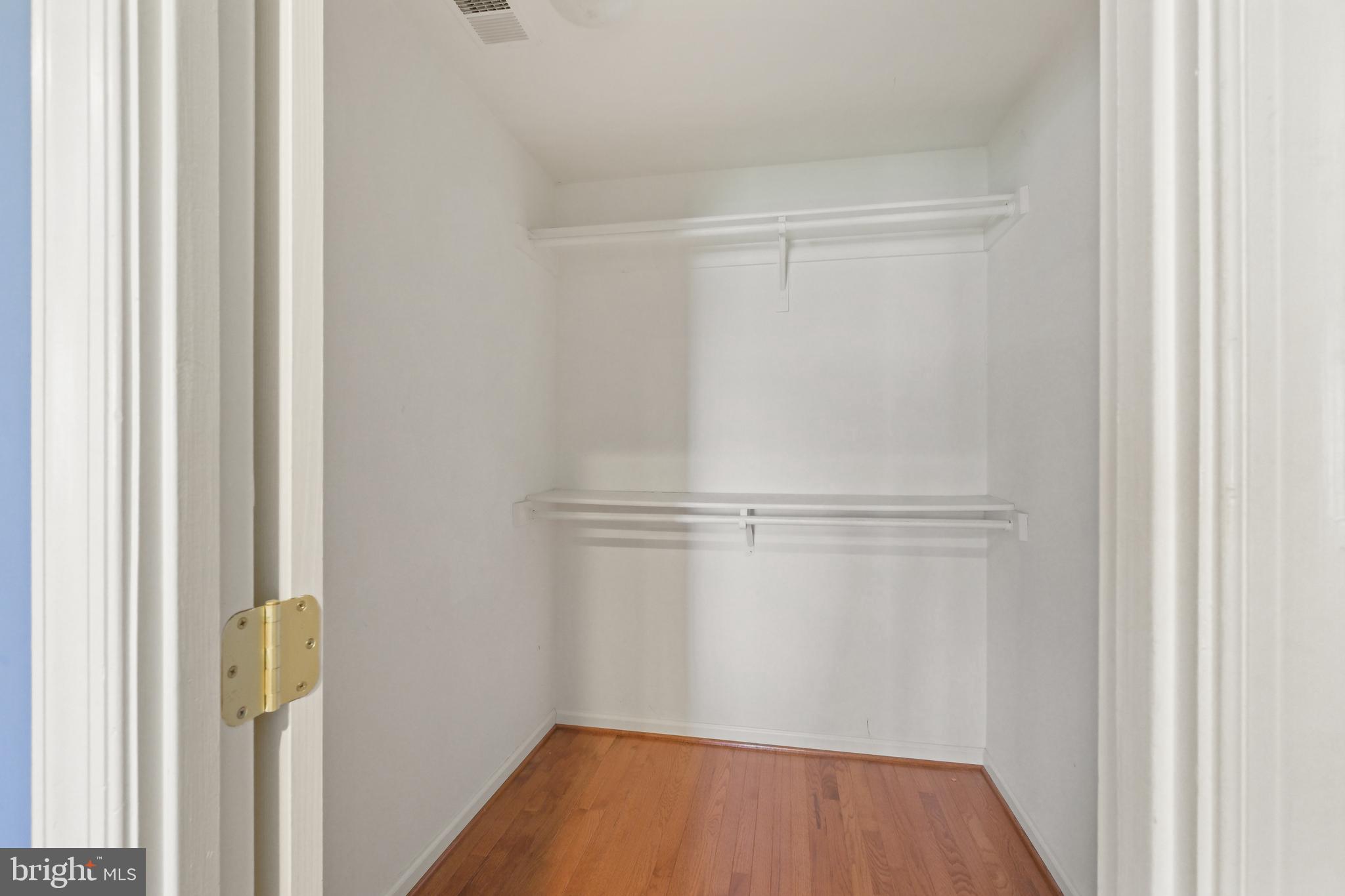 DEVON FARMS - Residential