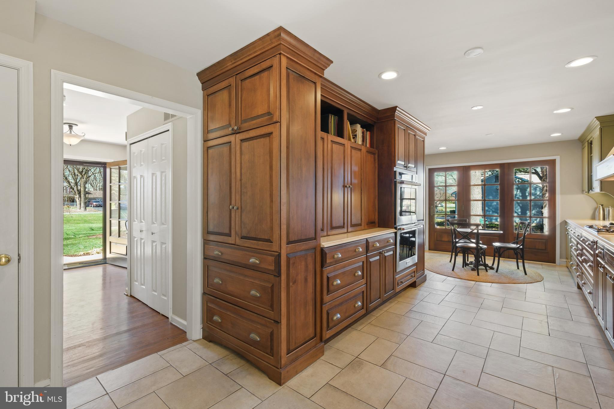 DEVON FARMS - Residential