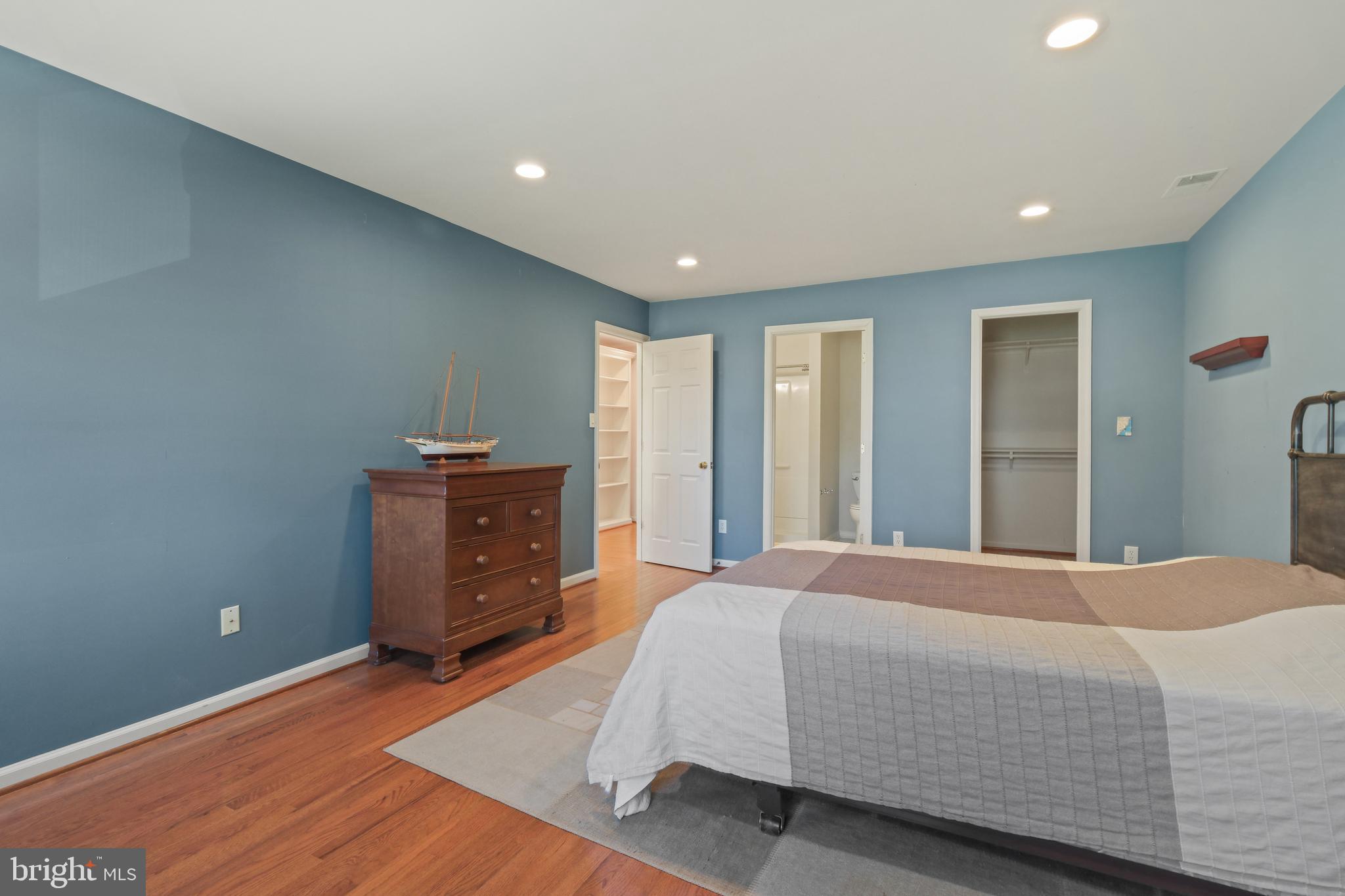 DEVON FARMS - Residential