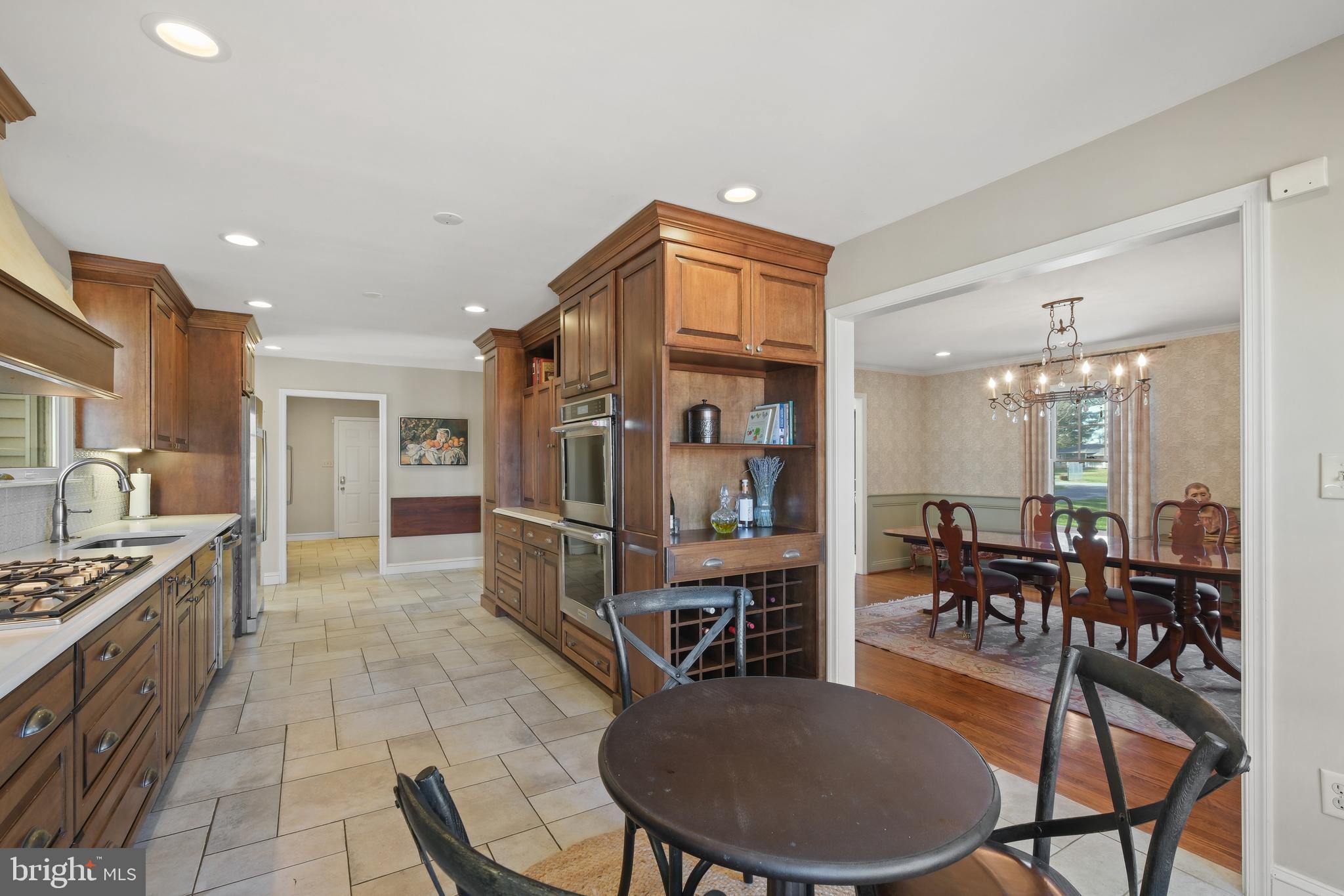 DEVON FARMS - Residential