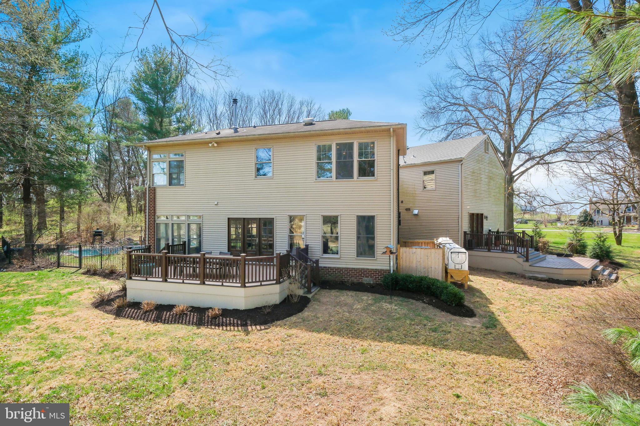 DEVON FARMS - Residential