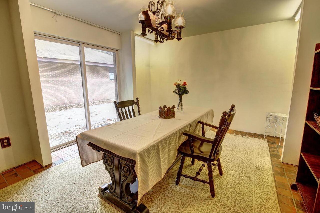 SPRING VALLEY FARMS - Residential Lease